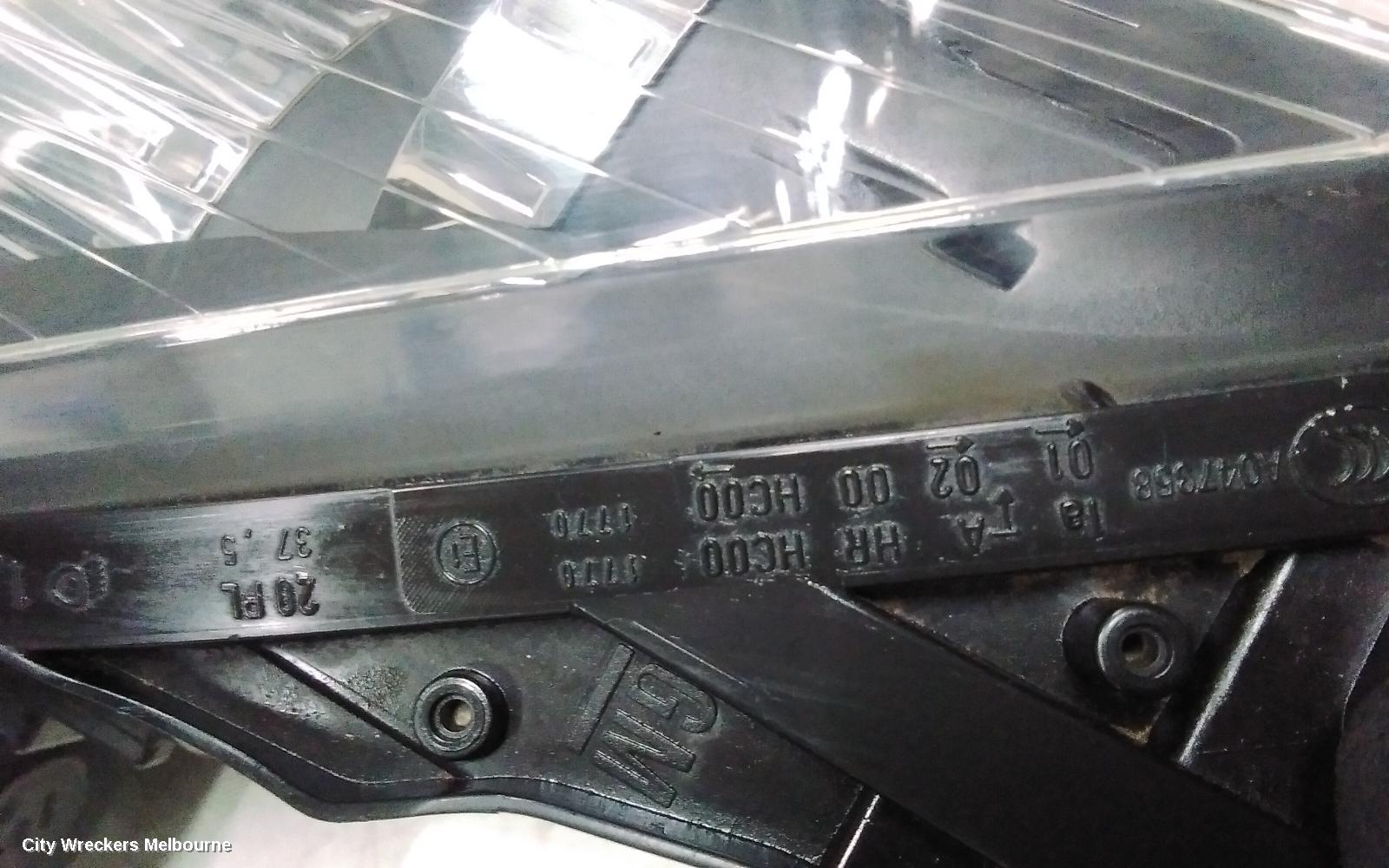 HOLDEN ASTRA RIGHT HEADLAMP, AH, BLACK INSERT TYPE, 10/2004 - 08/2009
