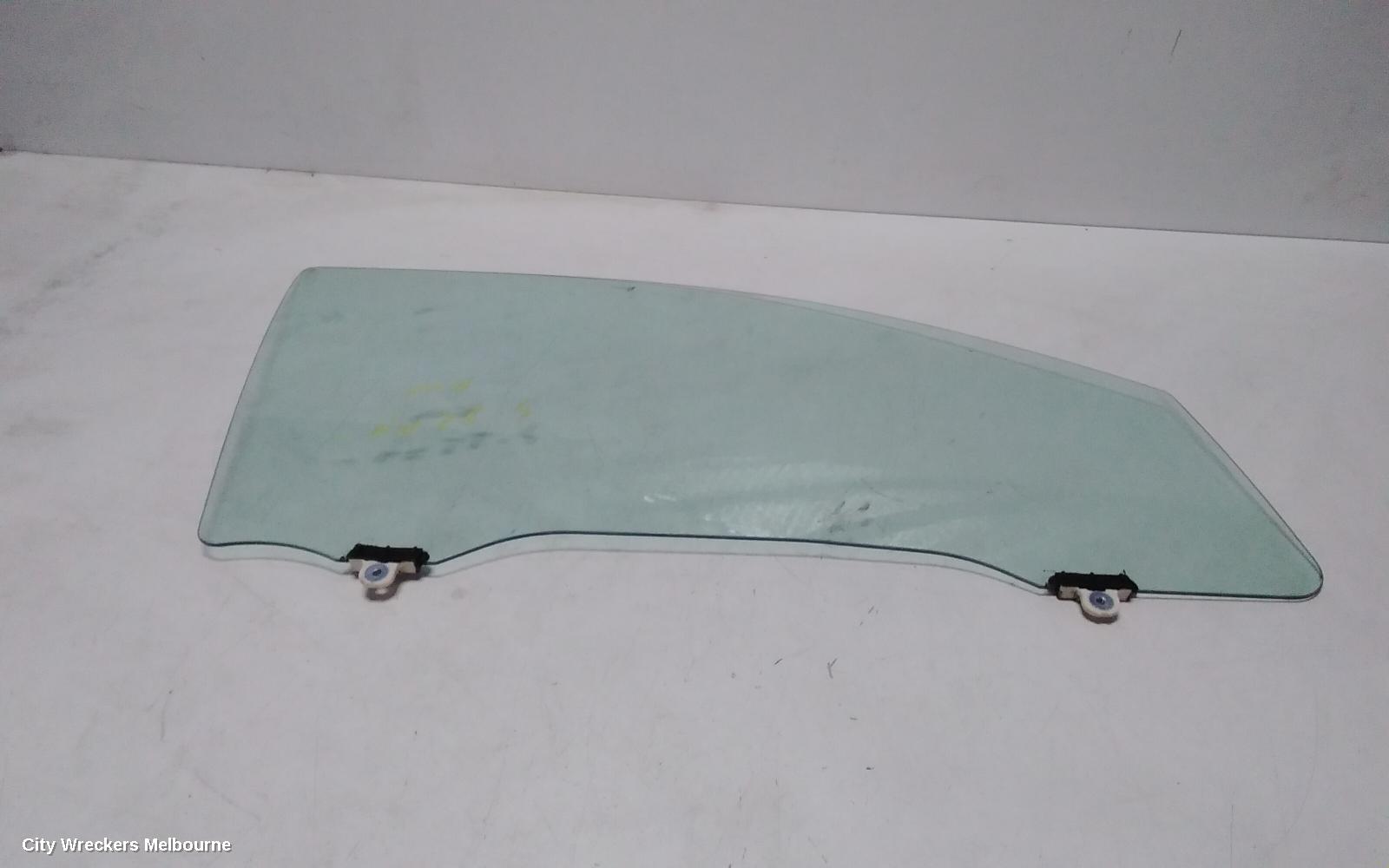 MITSUBISHI ASX RIGHT FRONT DOOR WINDOW, XA-XD, 05/2010 ONWARDS
