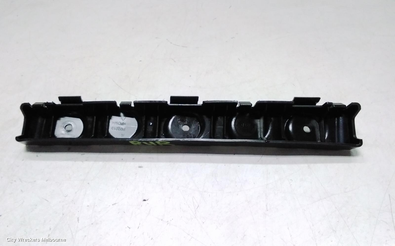 LDV G10, SV7A/SV7C, WAGON/VAN, 04/2015 ONWARDS, RHR BAR BRAKET: 120021