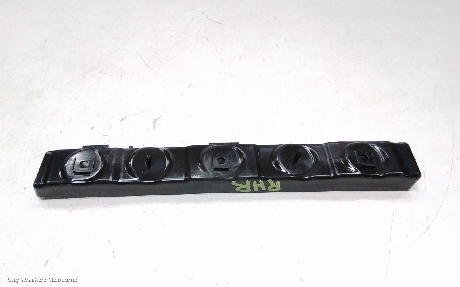 LDV G10, SV7A/SV7C, WAGON/VAN, 04/2015 ONWARDS, RHR BAR BRAKET: 120021