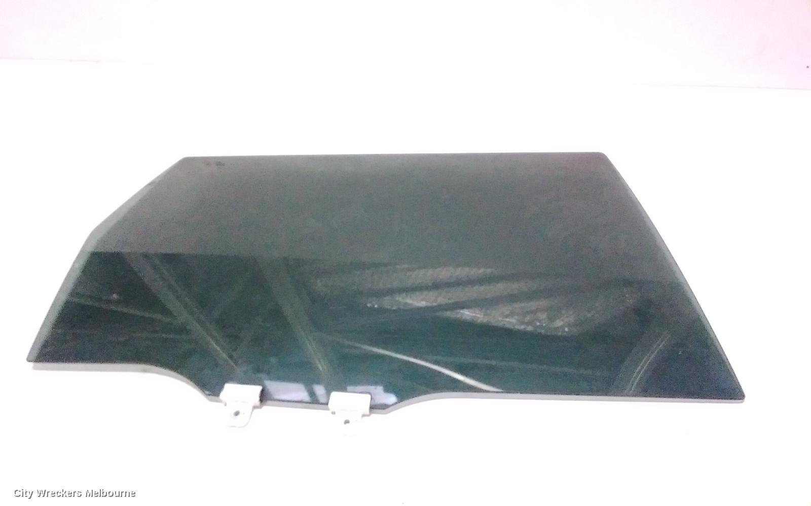 MITSUBISHI OUTLANDER RIGHT REAR DOOR WINDOW, ZM, PRIVACY TINT TYPE, 08/2021 ONWARDS