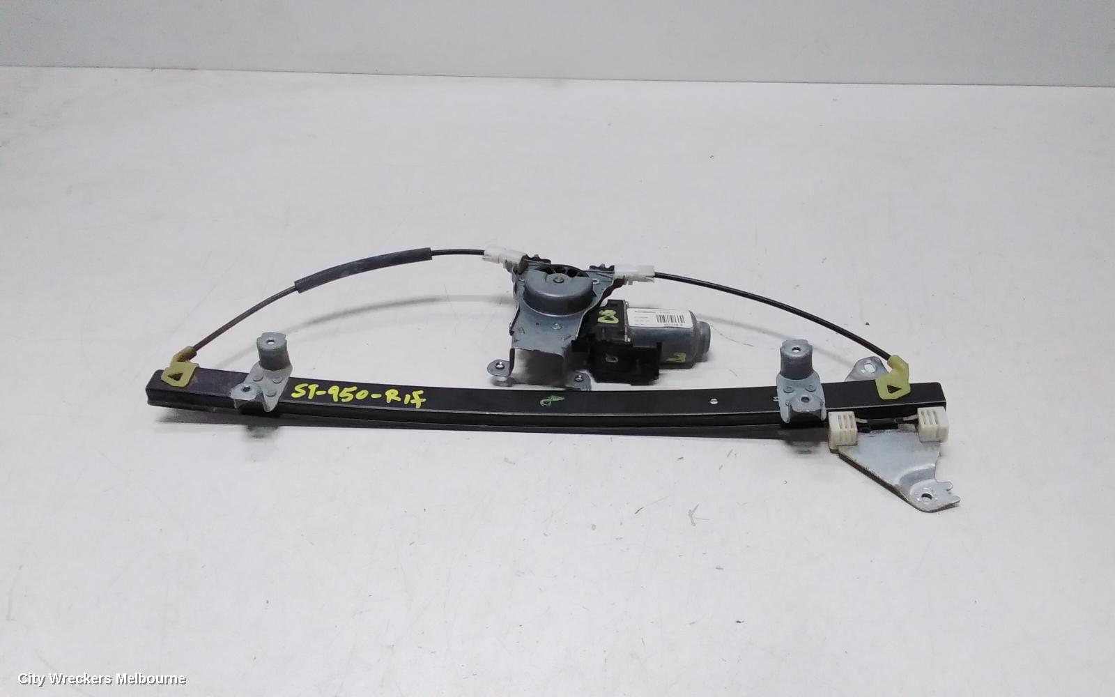 NISSAN NAVARA RIGHT FRONT WINDOW REG/MOTOR, D40 (VIN VSK), POWER, 05/2007 - 08/2015