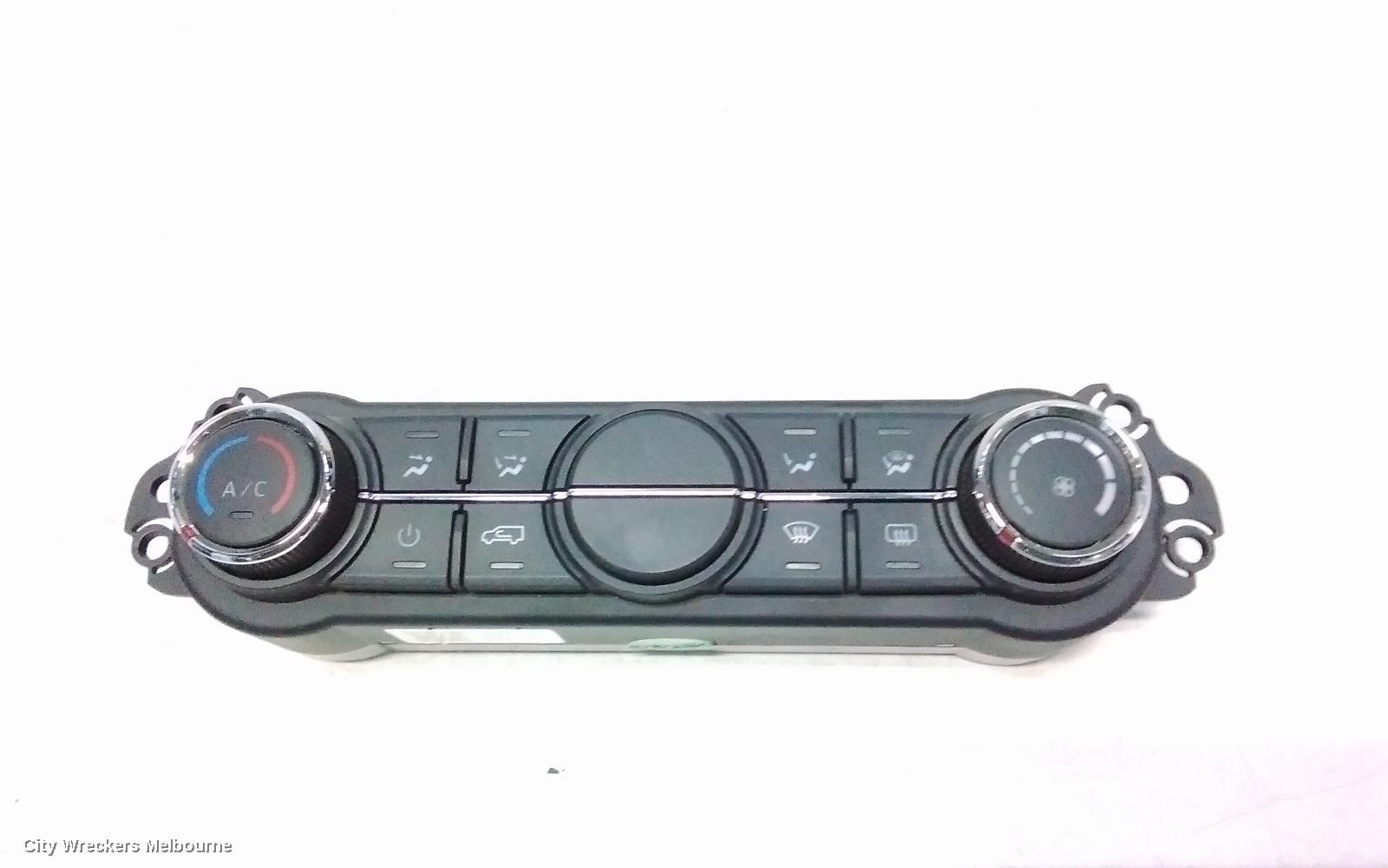 LDV DELIVER 9 HEATER/AC CONTROLS, FRONT, NON CLIMATE CONTROL TYPE, 07/2020 ONWARDS