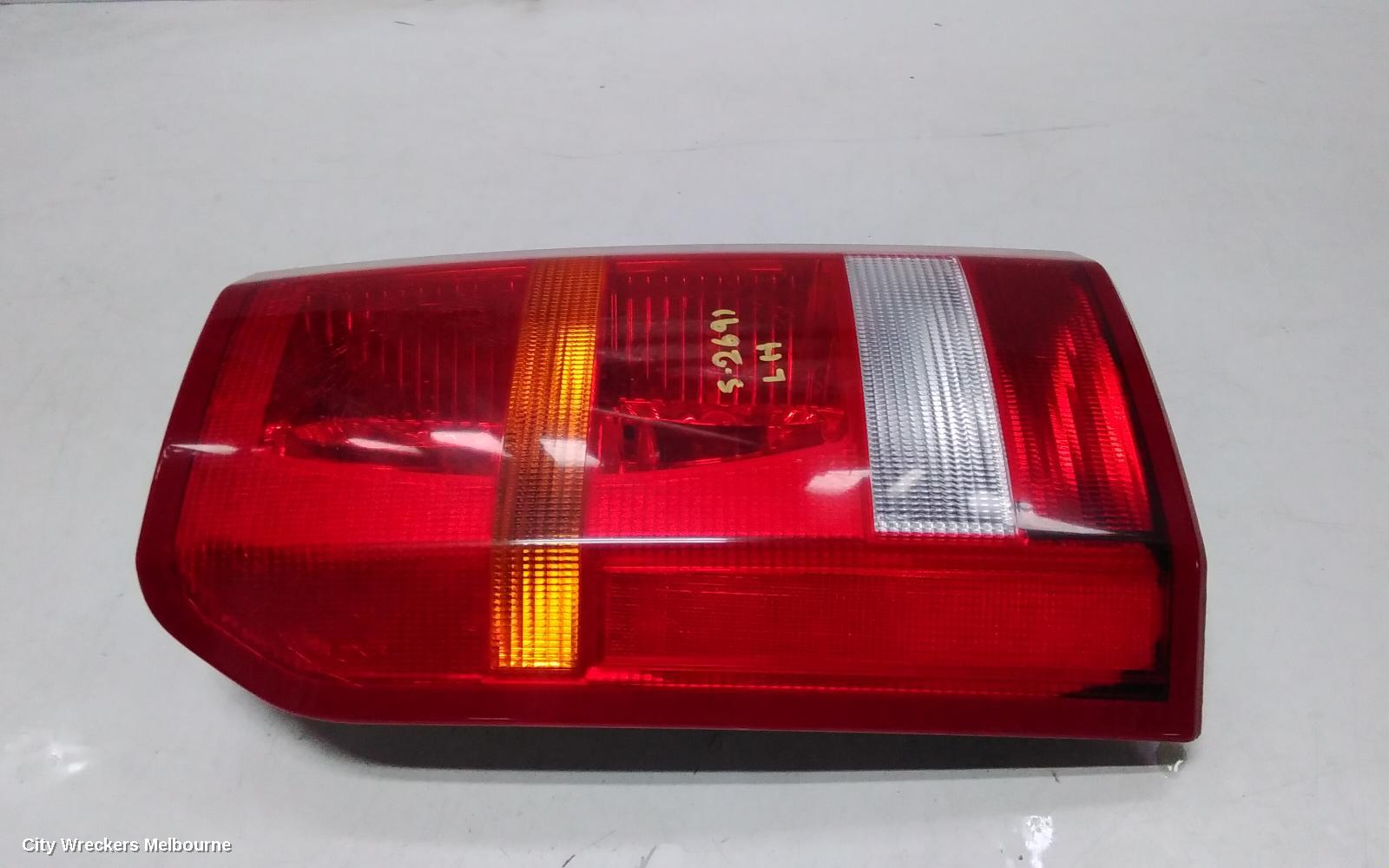 LAND ROVER DISCOVERY LEFT TAILLIGHT, L319, 03/2005 - 09/2009