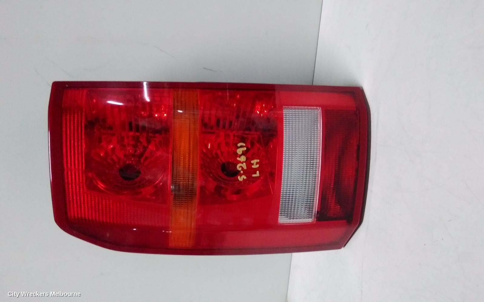 LAND ROVER DISCOVERY LEFT TAILLIGHT, L319, 03/2005 - 09/2009