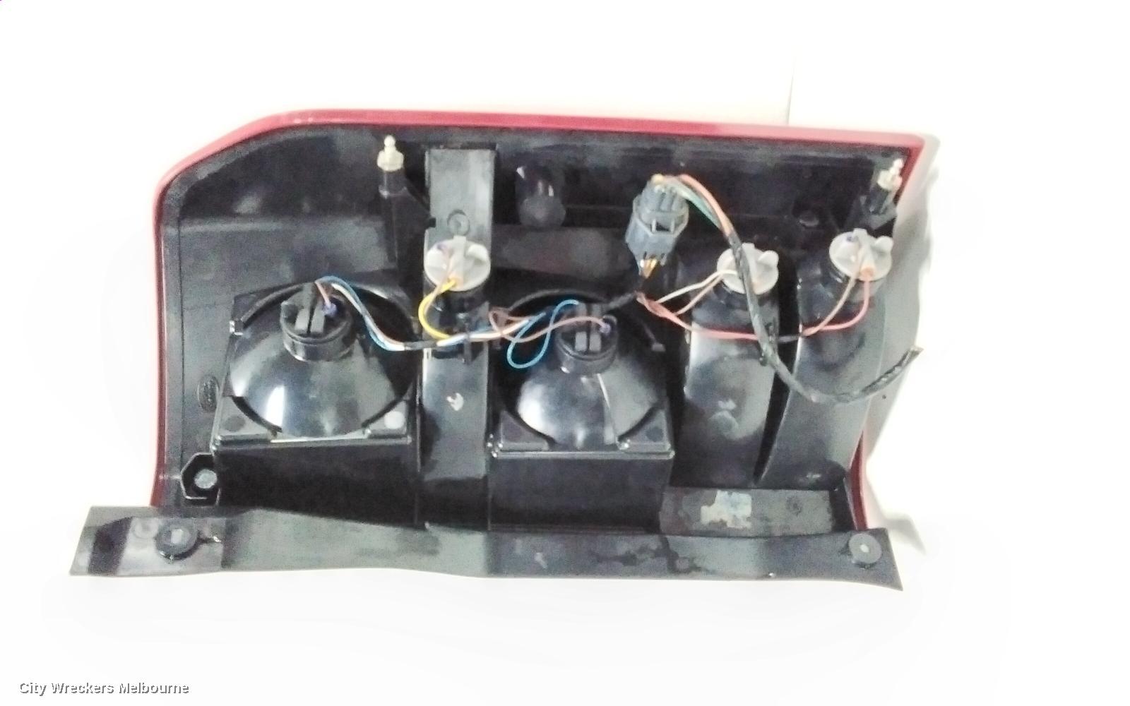 LAND ROVER DISCOVERY LEFT TAILLIGHT, L319, 03/2005 - 09/2009