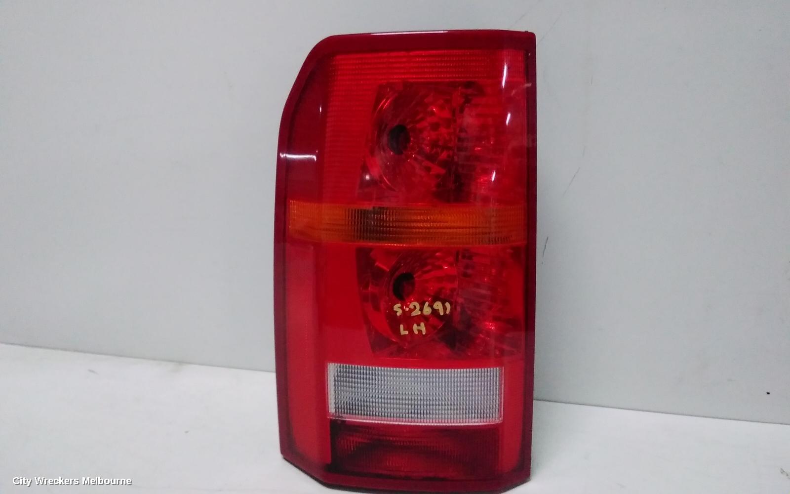 LAND ROVER DISCOVERY LEFT TAILLIGHT, L319, 03/2005 - 09/2009