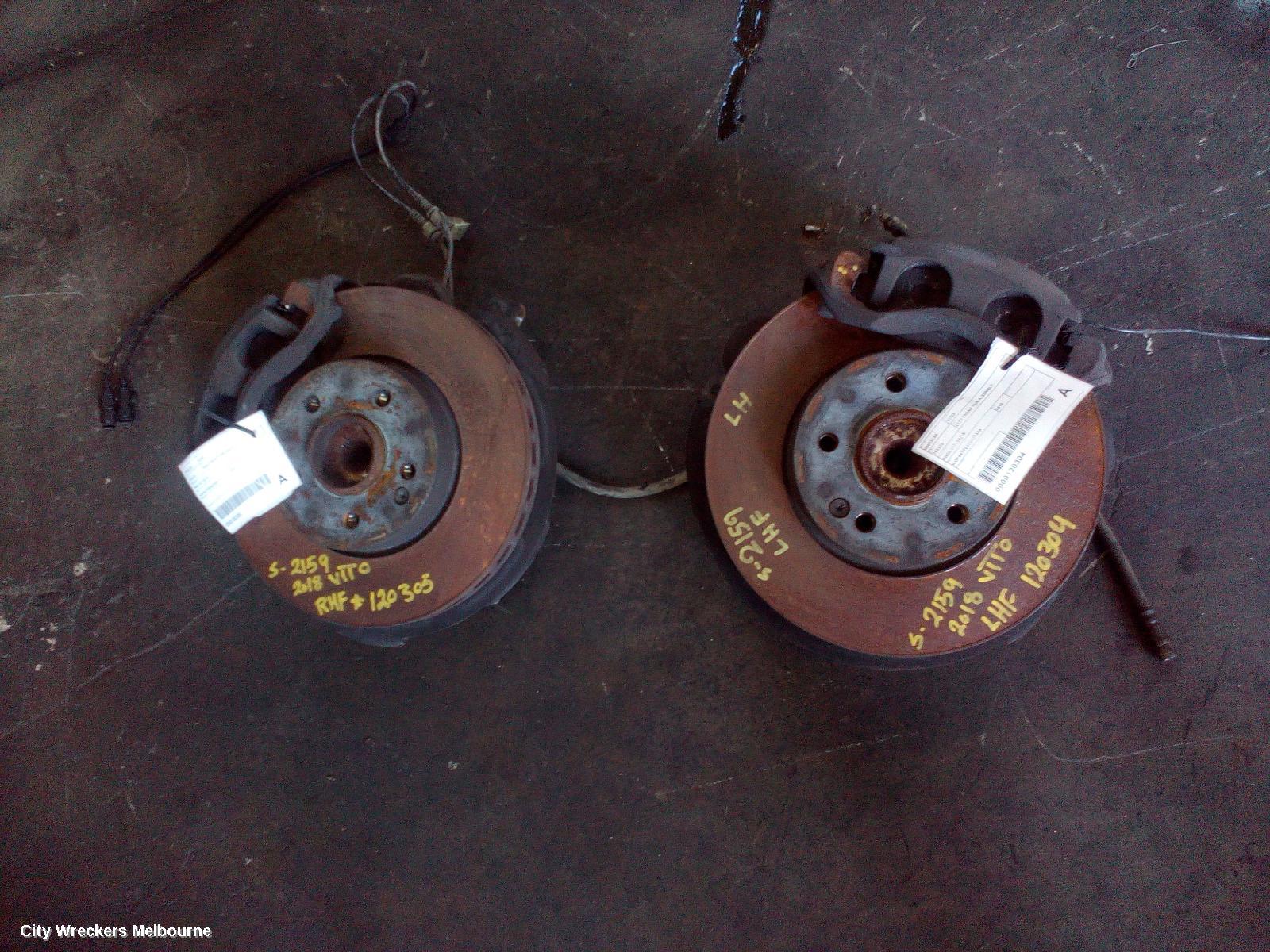 MERCEDES VITO LEFT FRONT HUB ASSEMBLY, RWD, 447, 03/2015 ONWARDS