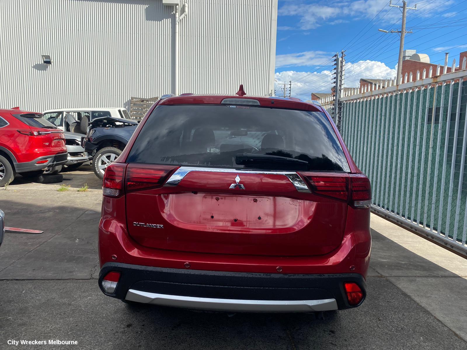 MITSUBISHI OUTLANDER LEFT FRONT DOOR WINDOW, ZJ-ZL, 10/2012 ONWARDS