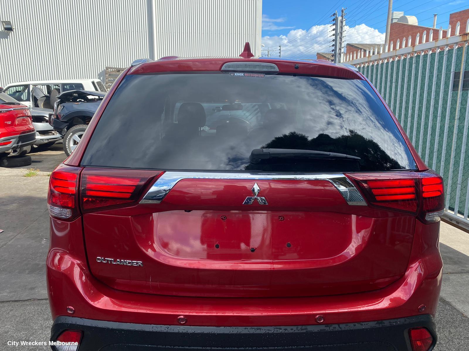 MITSUBISHI OUTLANDER LEFT FRONT DOOR WINDOW, ZJ-ZL, 10/2012 ONWARDS