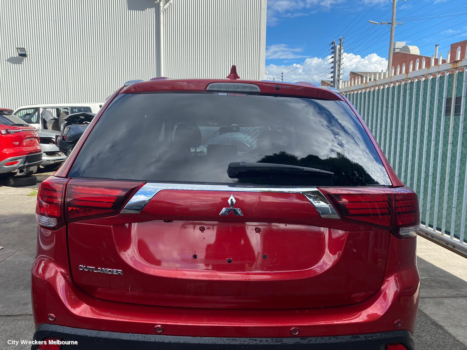MITSUBISHI OUTLANDER LEFT FRONT DOOR WINDOW, ZJ-ZL, 10/2012 ONWARDS
