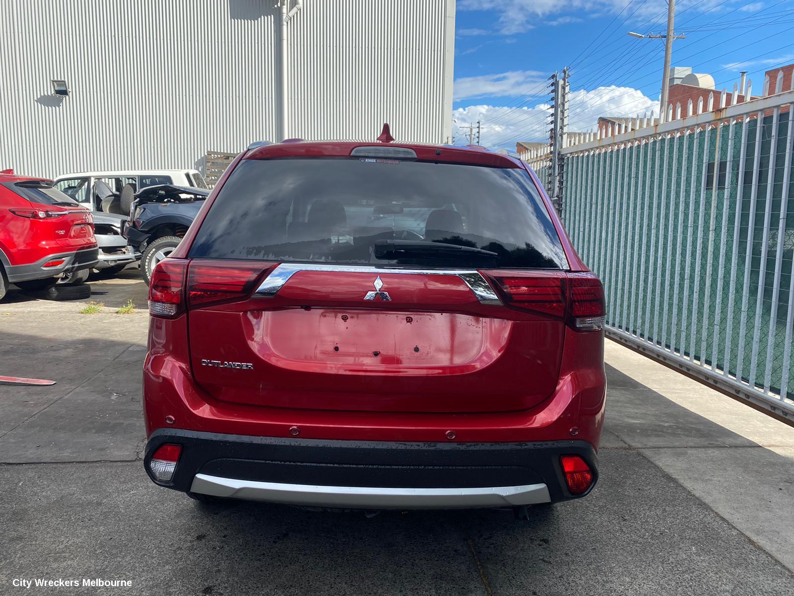 MITSUBISHI OUTLANDER LEFT FRONT DOOR WINDOW, ZJ-ZL, 10/2012 ONWARDS
