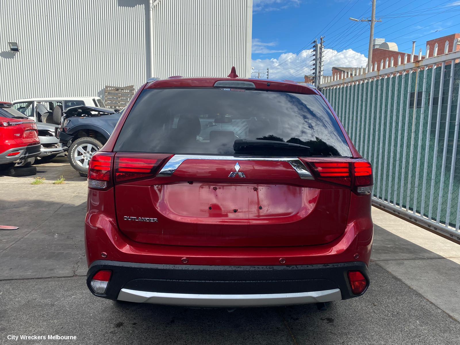 MITSUBISHI OUTLANDER LEFT FRONT DOOR WINDOW, ZJ-ZL, 10/2012 ONWARDS