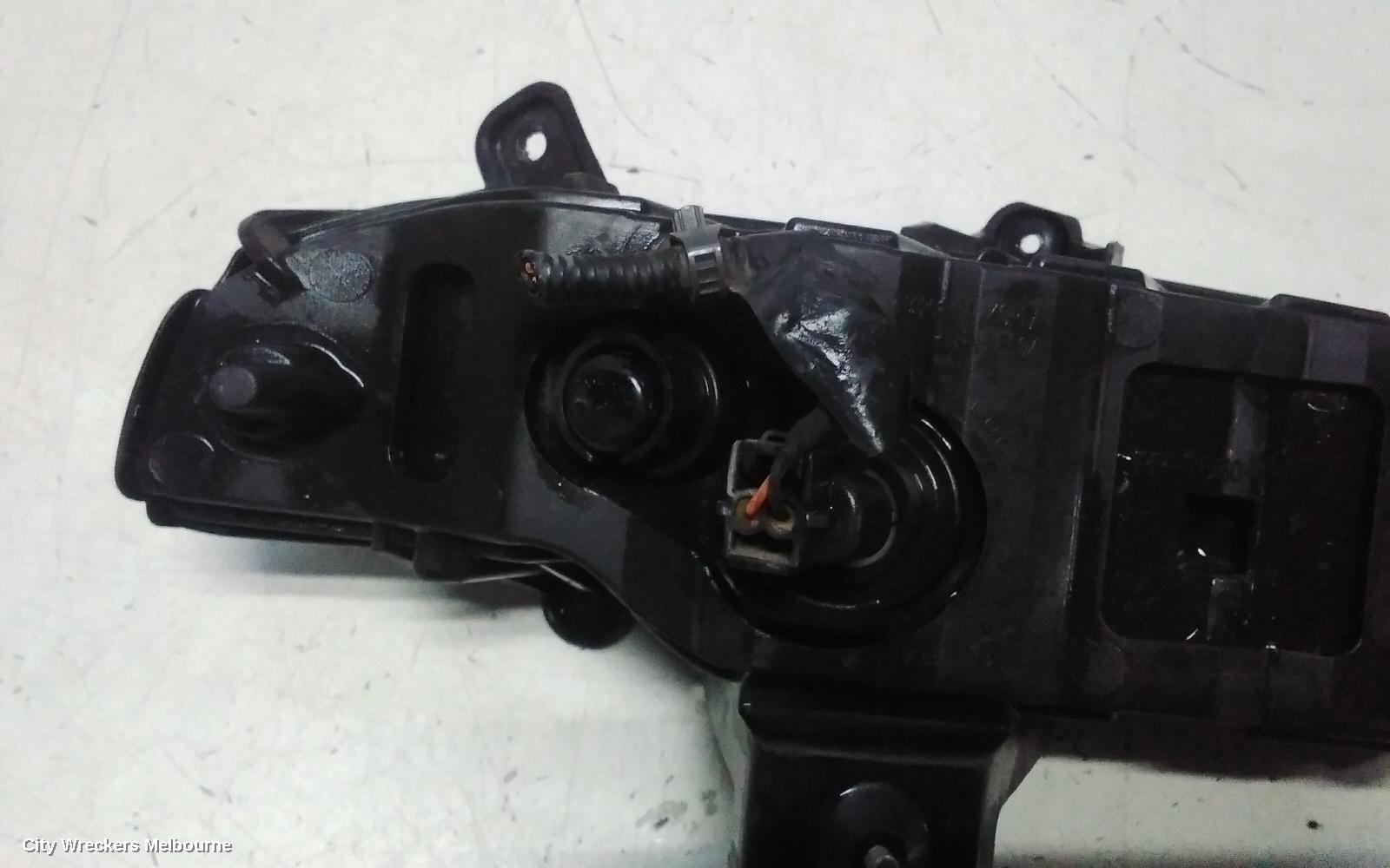 HYUNDAI GENESIS LEFT INDICATOR/FOG/SIDE, BUMPER FOGLAMP, DH, 11/2014 - 01/2018