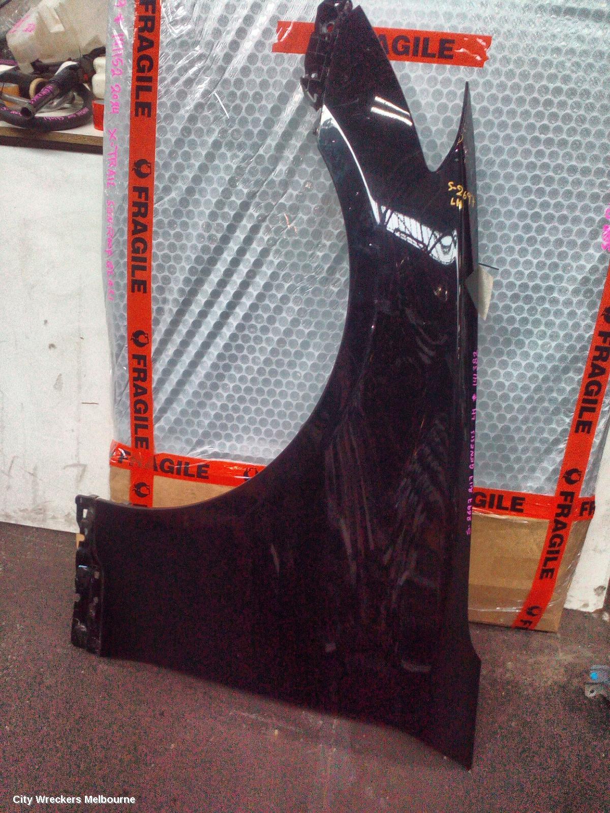 HYUNDAI GENESIS LEFT GUARD, DH, 11/2014 - 01/2018