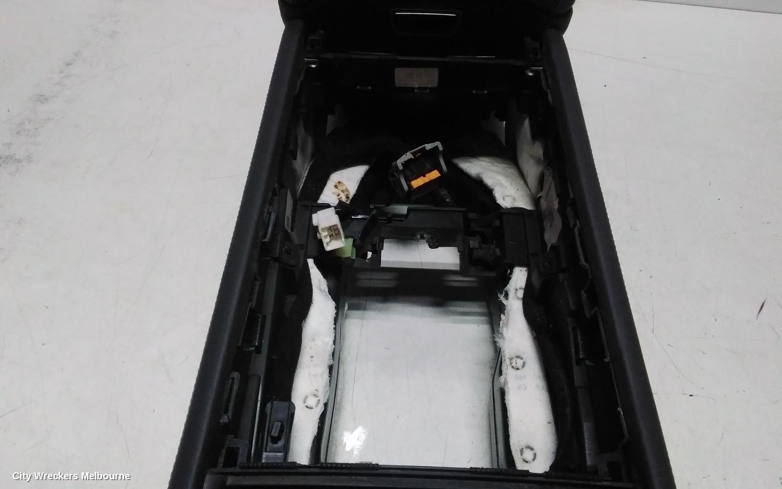 HYUNDAI GENESIS CONSOLE, DH, 11/2014 - 01/2018