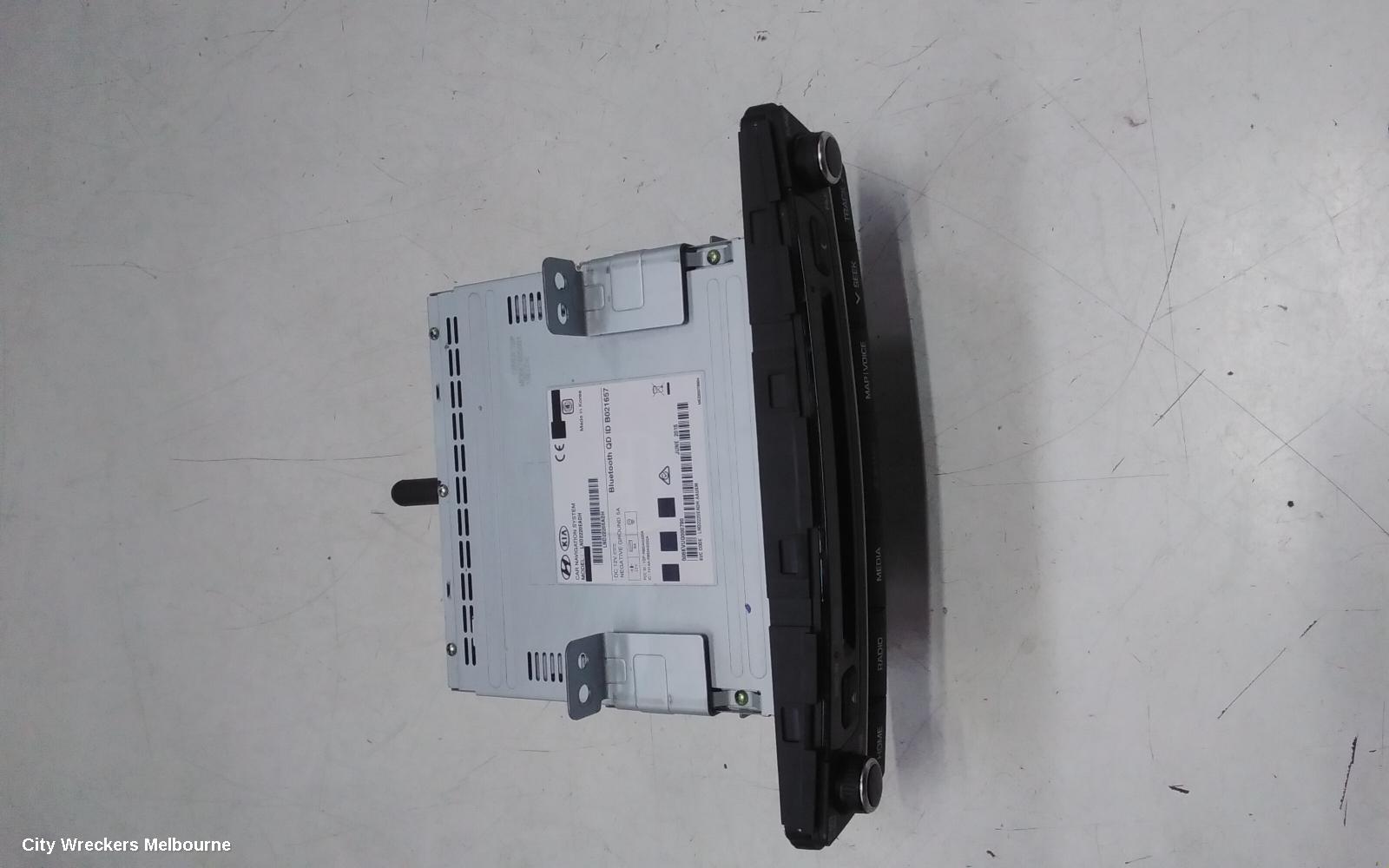 HYUNDAI GENESIS RADIO/CD/DVD/SAT/TV, DISPLAY UNIT, 9.2IN TOUCHSCREEN, SAT NAV TYPE, DH, 11/2014 - 01/2018