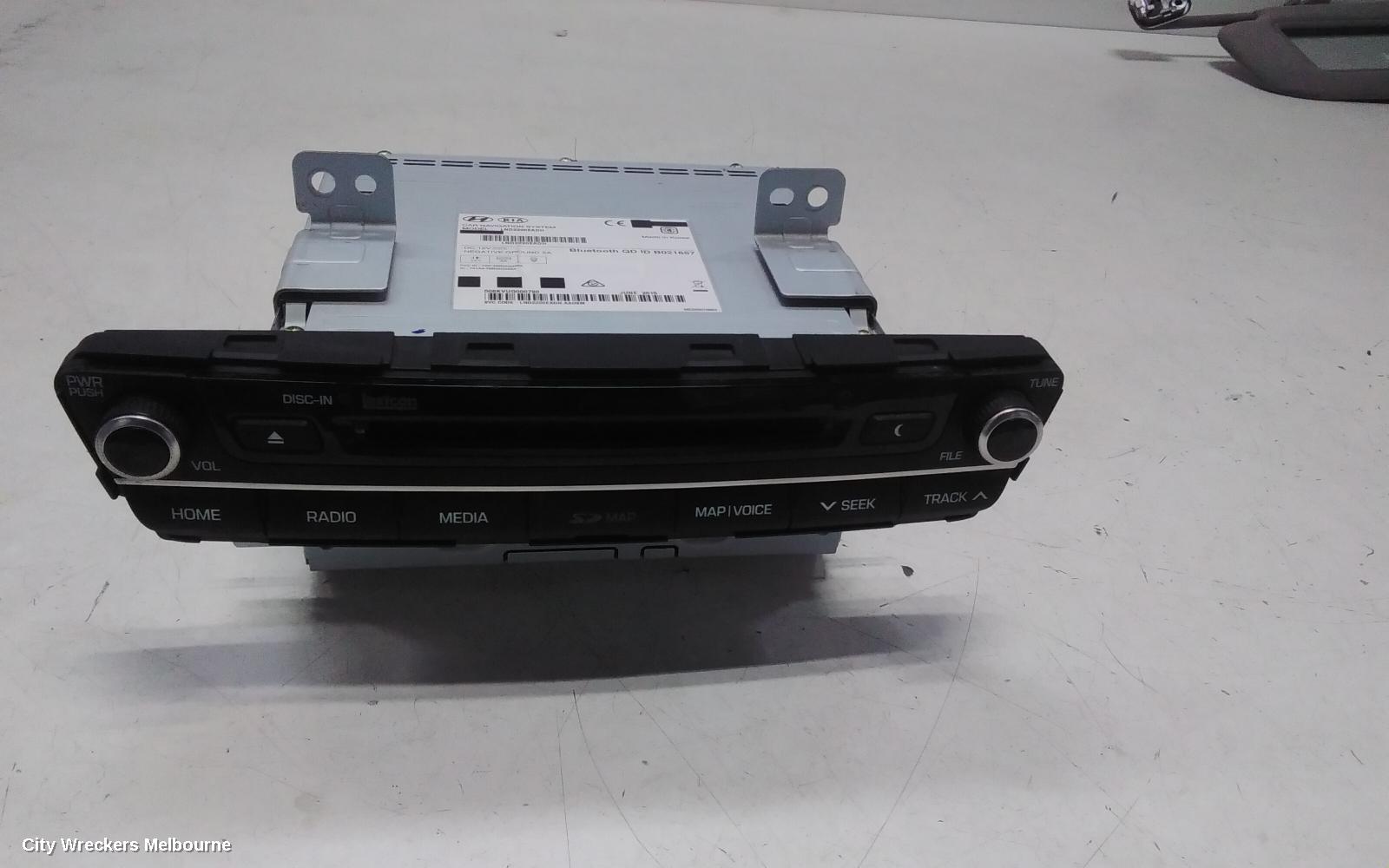 HYUNDAI GENESIS RADIO/CD/DVD/SAT/TV, DISPLAY UNIT, 9.2IN TOUCHSCREEN, SAT NAV TYPE, DH, 11/2014 - 01/2018