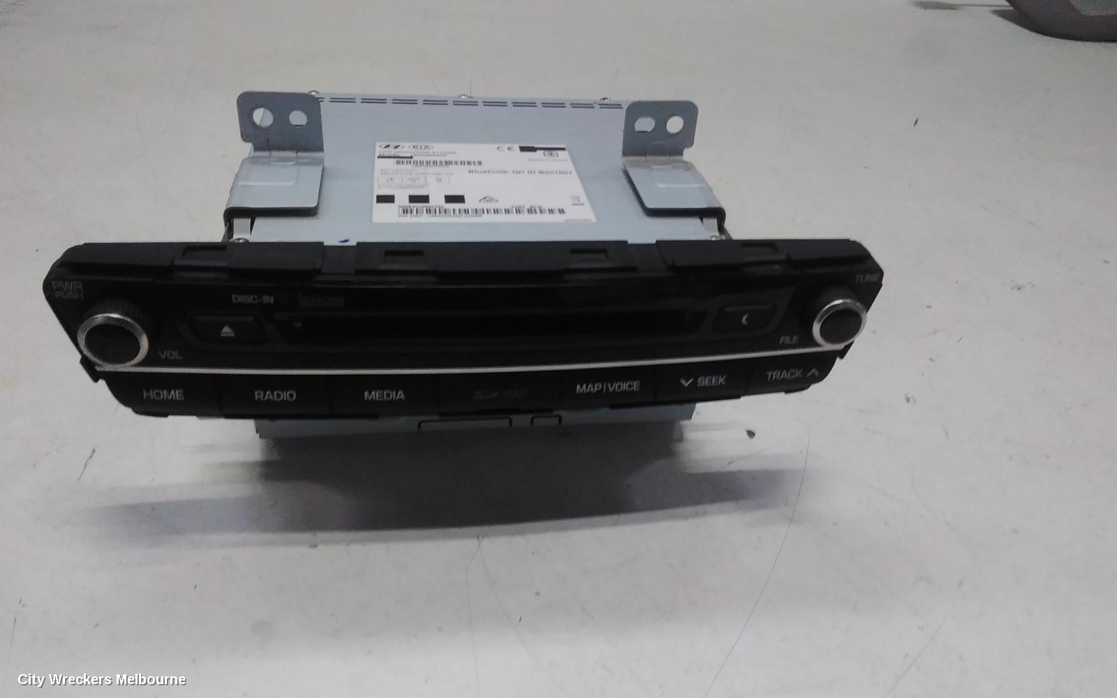 HYUNDAI GENESIS RADIO/CD/DVD/SAT/TV, DISPLAY UNIT, 9.2IN TOUCHSCREEN, SAT NAV TYPE, DH, 11/2014 - 01/2018