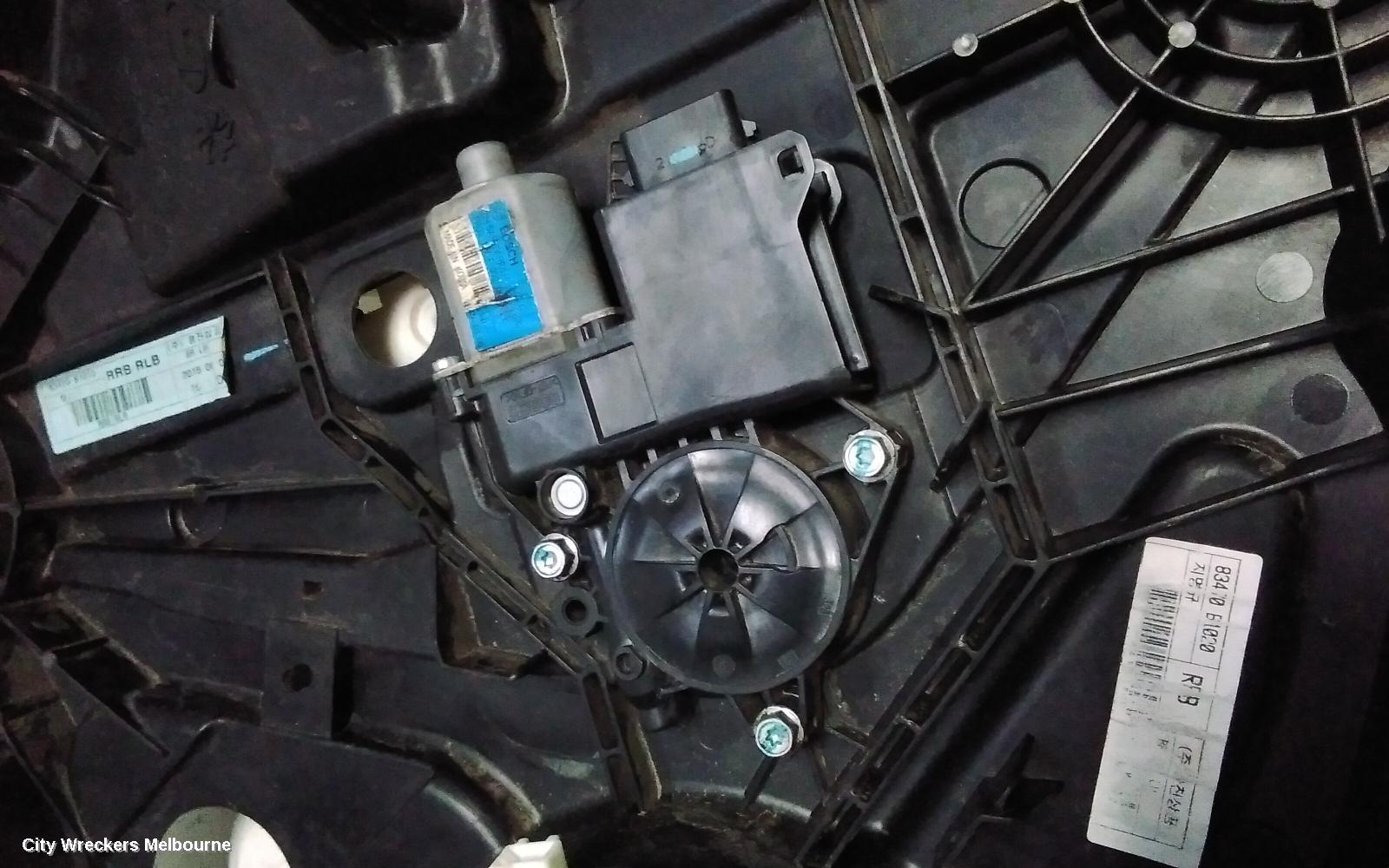 HYUNDAI GENESIS LEFT REAR WND REG/MOTOR, DH, DOOR REG ASSY (REG AND MOTOR), 11/2014 - 01/2018