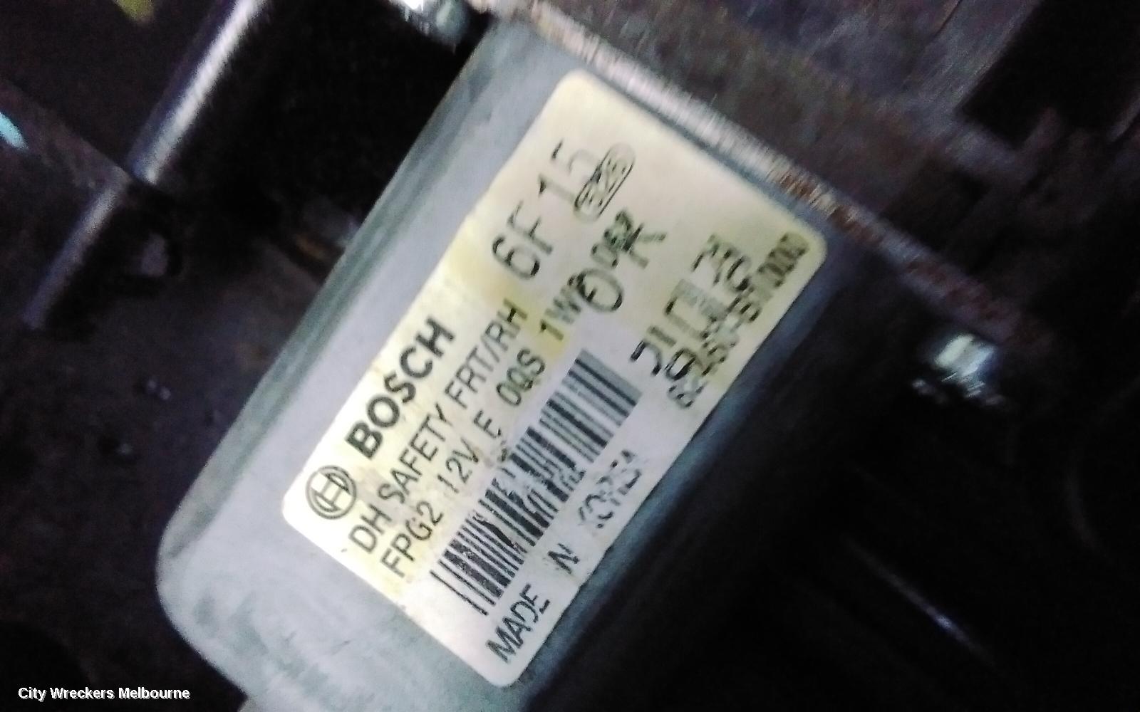 HYUNDAI GENESIS RIGHT FRONT WINDOW REG/MOTOR, DH, DOOR REG ASSY (REG AND MOTOR), 11/2014 - 01/2018