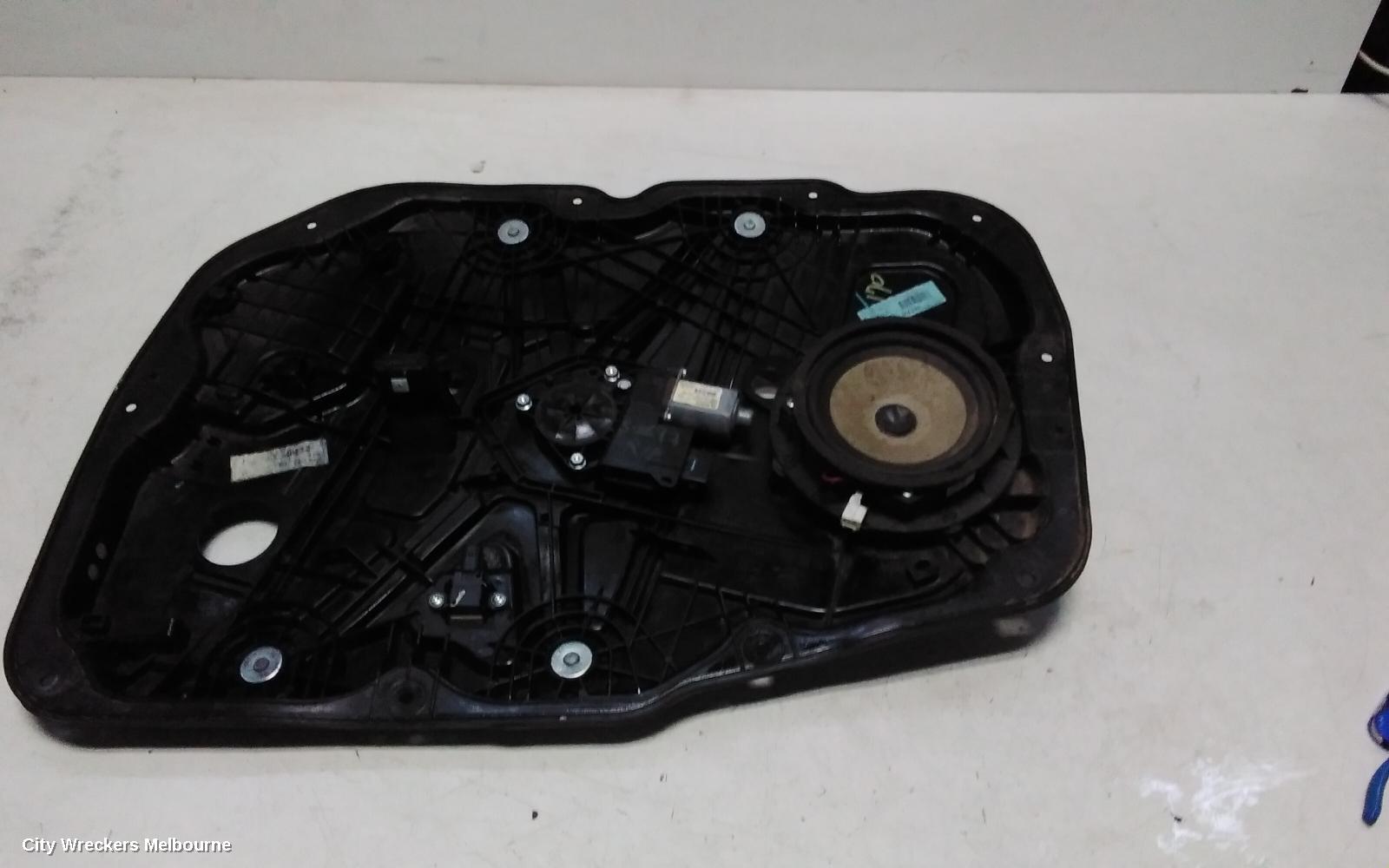 HYUNDAI GENESIS RIGHT FRONT WINDOW REG/MOTOR, DH, DOOR REG ASSY (REG AND MOTOR), 11/2014 - 01/2018