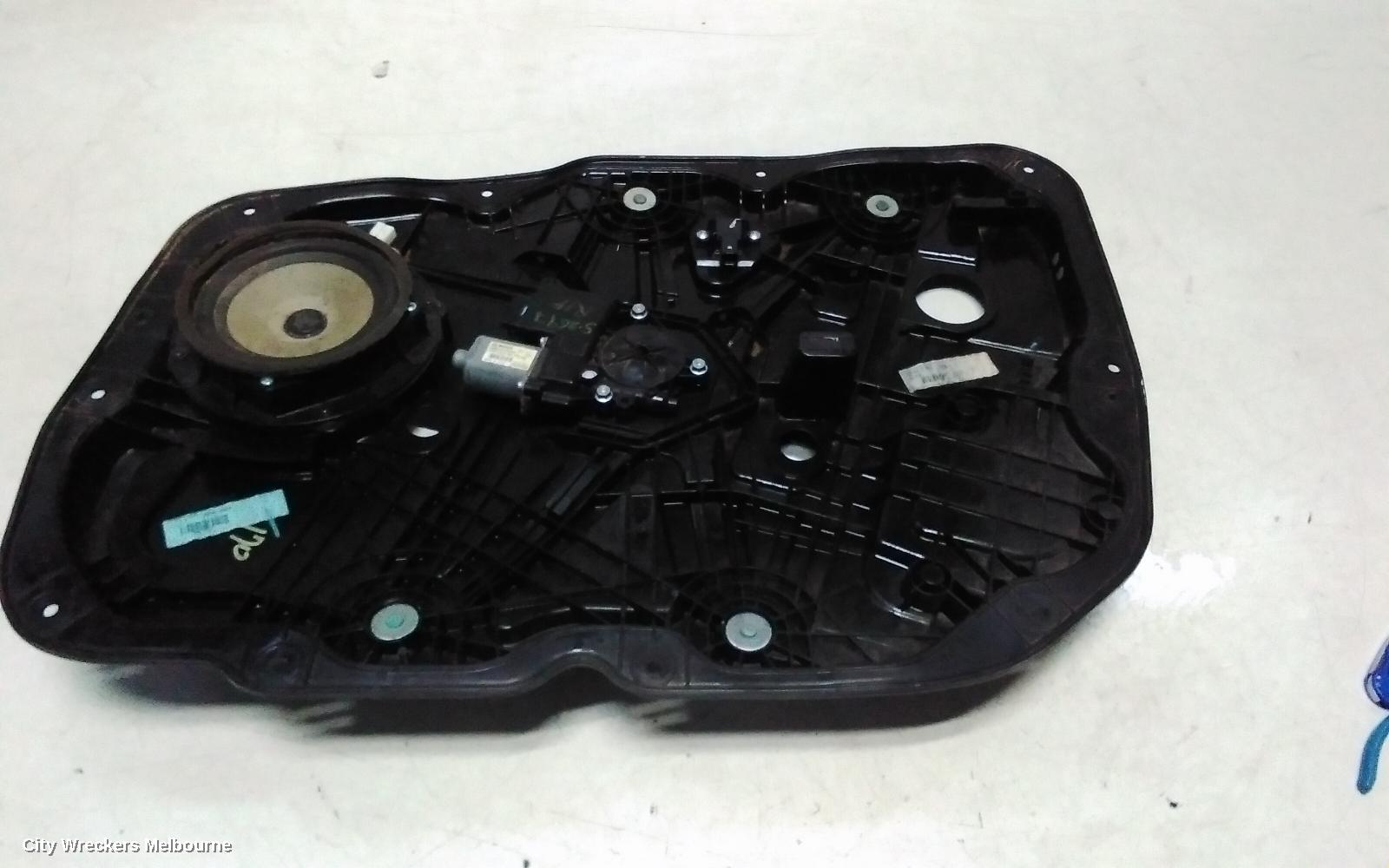 HYUNDAI GENESIS RIGHT FRONT WINDOW REG/MOTOR, DH, DOOR REG ASSY (REG AND MOTOR), 11/2014 - 01/2018
