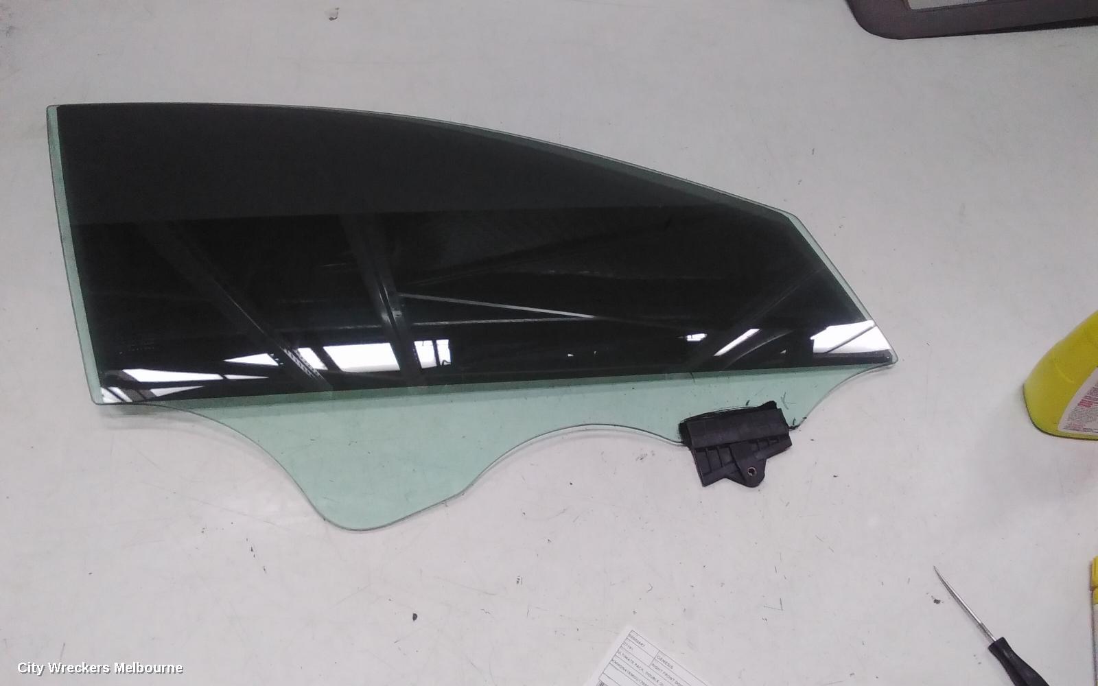 HYUNDAI GENESIS RIGHT FRONT DOOR WINDOW, ULTIMATE PACK, DOUBLE GLAZED TYPE, DH, 11/2014 - 01/2018