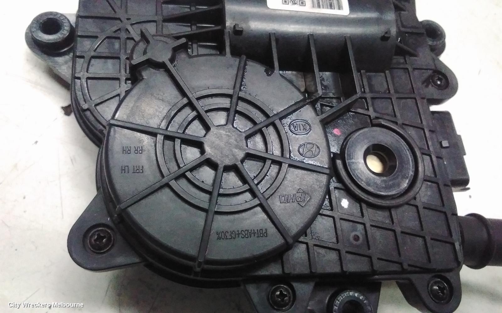 HYUNDAI GENESIS DOOR/BOOT/GATE LOCK, LEFT FRONT DOOR LOCK, DH, ULTIMATE PACK TYPE, 11/2014 - 01/2018