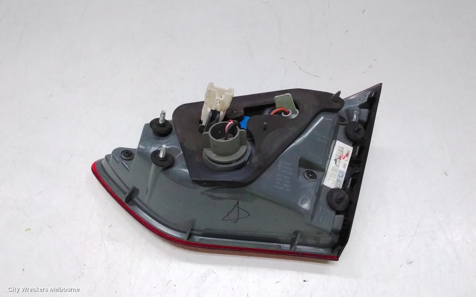 HYUNDAI I30 REAR GARNISH, TAILGATE LAMP (LH SIDE), GD, 3DR/5DR HATCH, 03/2012 - 02/2017