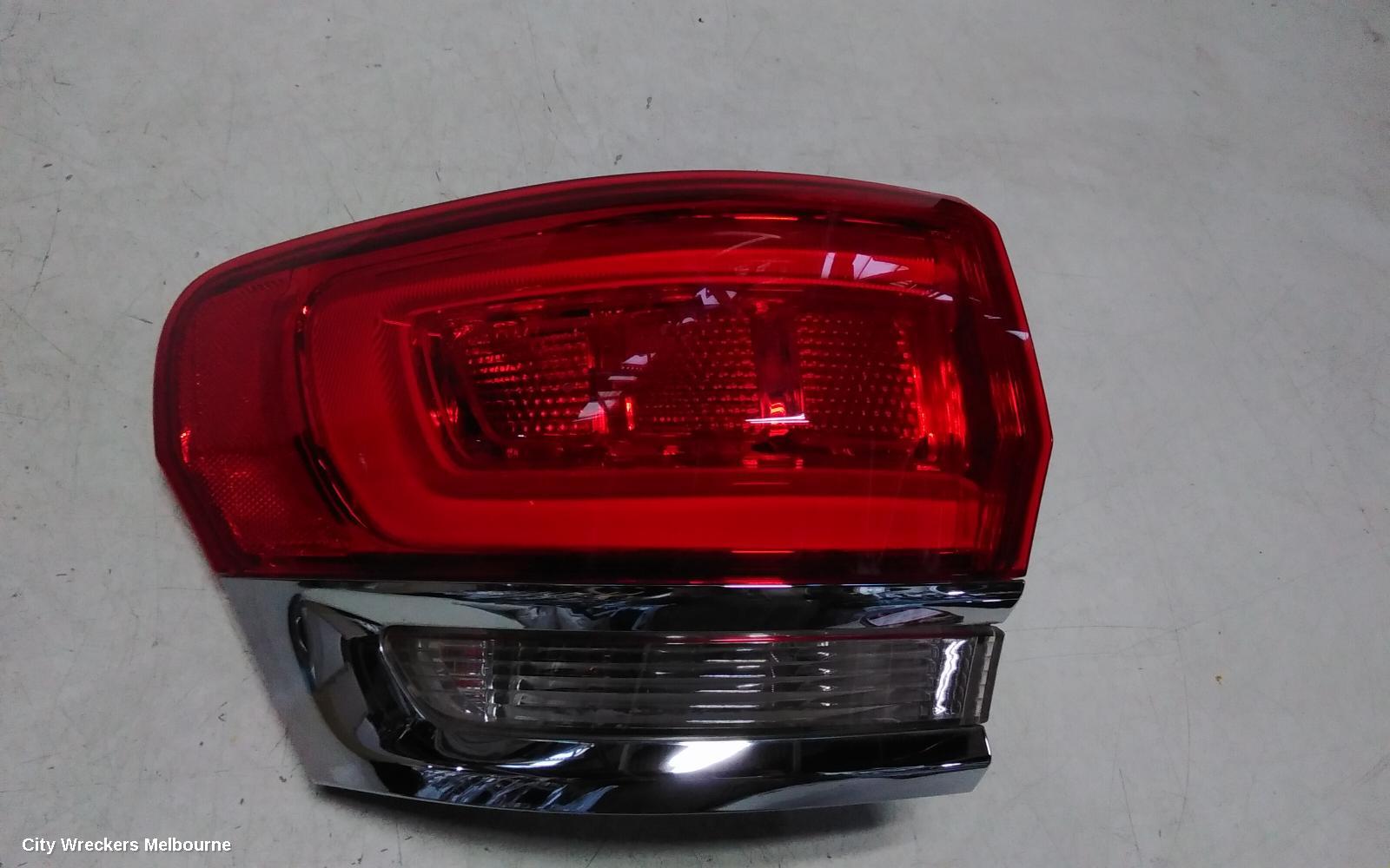 JEEP GRANDCHEROKEE LEFT TAILLIGHT, WK, LAREDO/OVERLAND/LIMITED, W/ CHROME BEZEL, 04/2013 - 02/2022