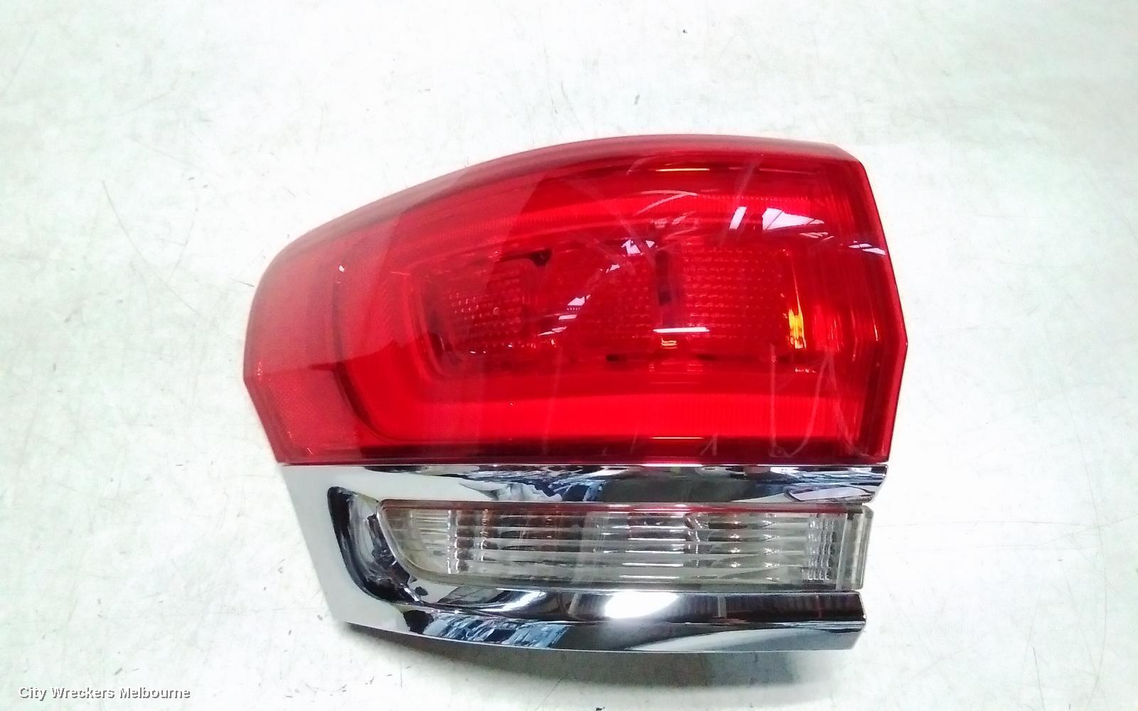 JEEP GRANDCHEROKEE LEFT TAILLIGHT, WK, LAREDO/OVERLAND/LIMITED, W/ CHROME BEZEL, 04/2013 - 02/2022