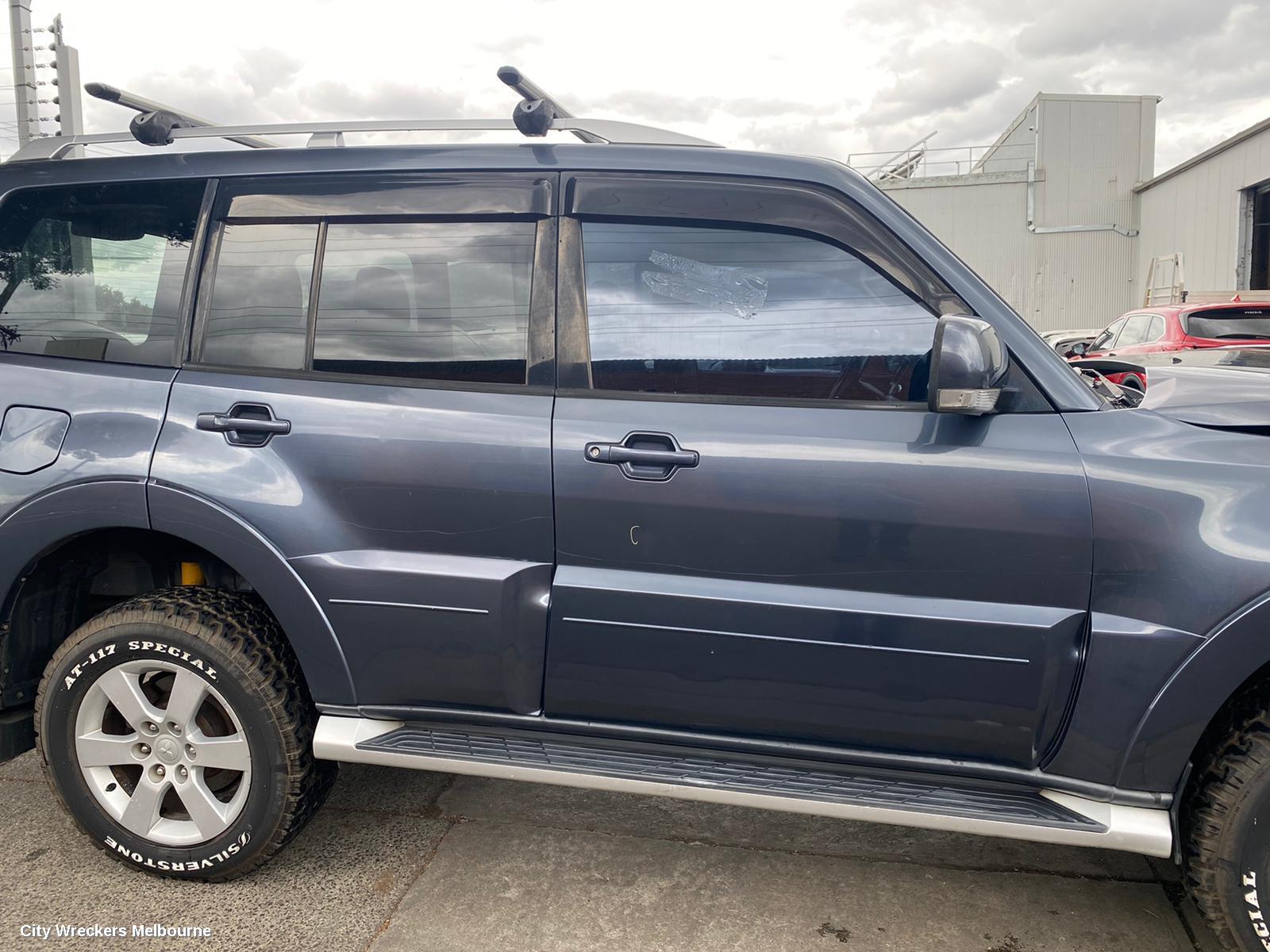 MITSUBISHI PAJERO DOOR HANDLE, OUTER, LH FRONT, COLOUR CODED, NS-NX, 11/2006 ONWARDS
