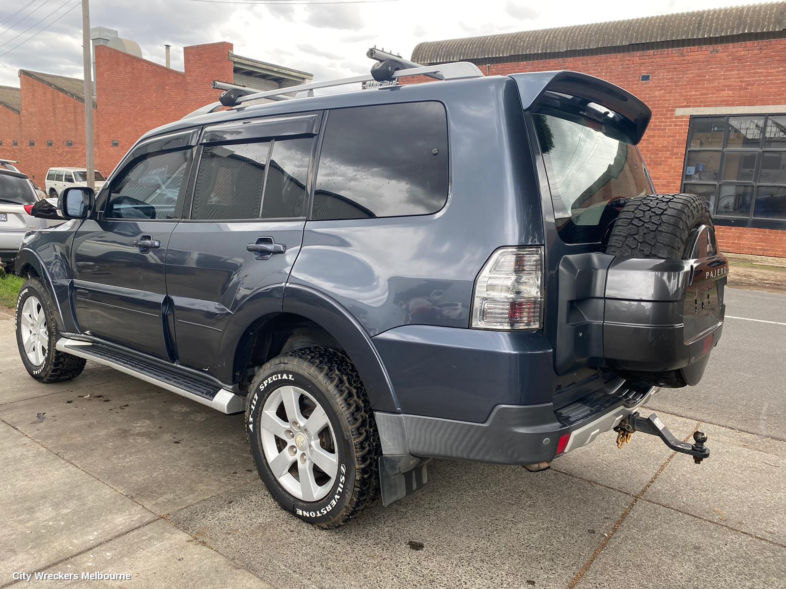 MITSUBISHI PAJERO DOOR HANDLE, OUTER, LH FRONT, COLOUR CODED, NS-NX, 11/2006 ONWARDS