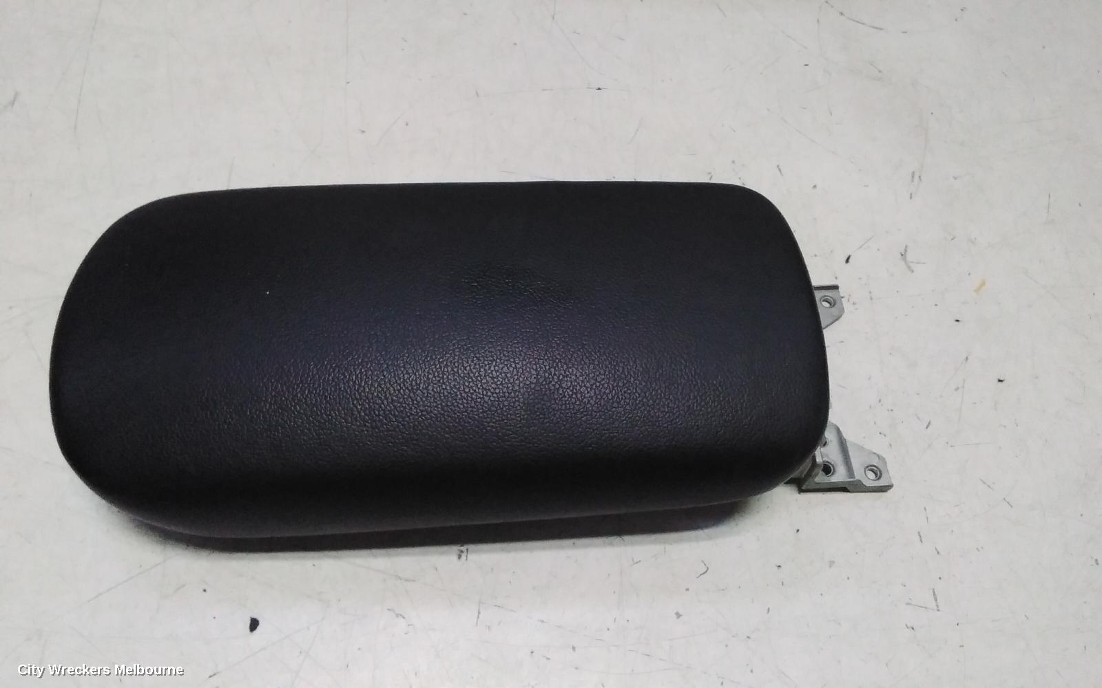 KIA CERATO CONSOLE, CONSOLE LID ONLY, YD, 04/2013 - 05/2018