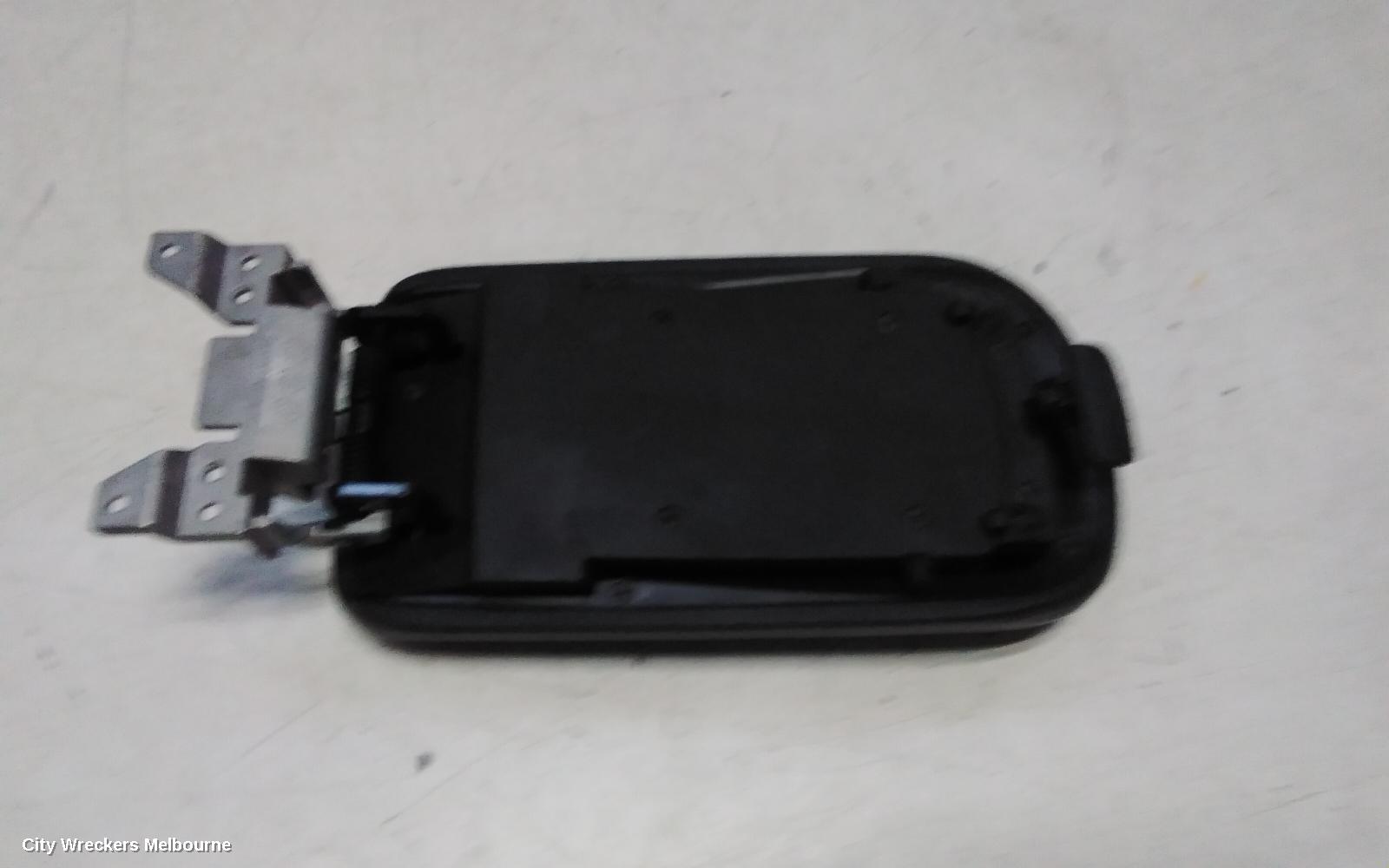 KIA CERATO CONSOLE, CONSOLE LID ONLY, YD, 04/2013 - 05/2018