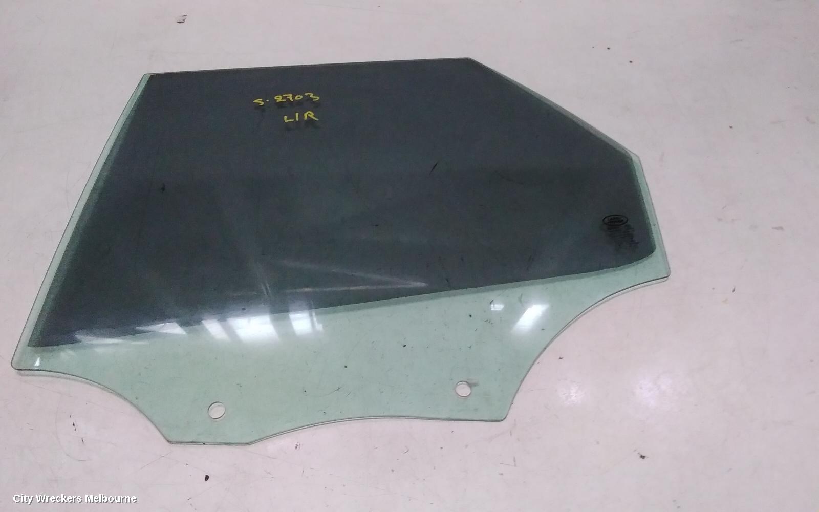 LAND ROVER DISCOVERY LEFT REAR DOOR WINDOW, L462, 12/2016 ONWARDS