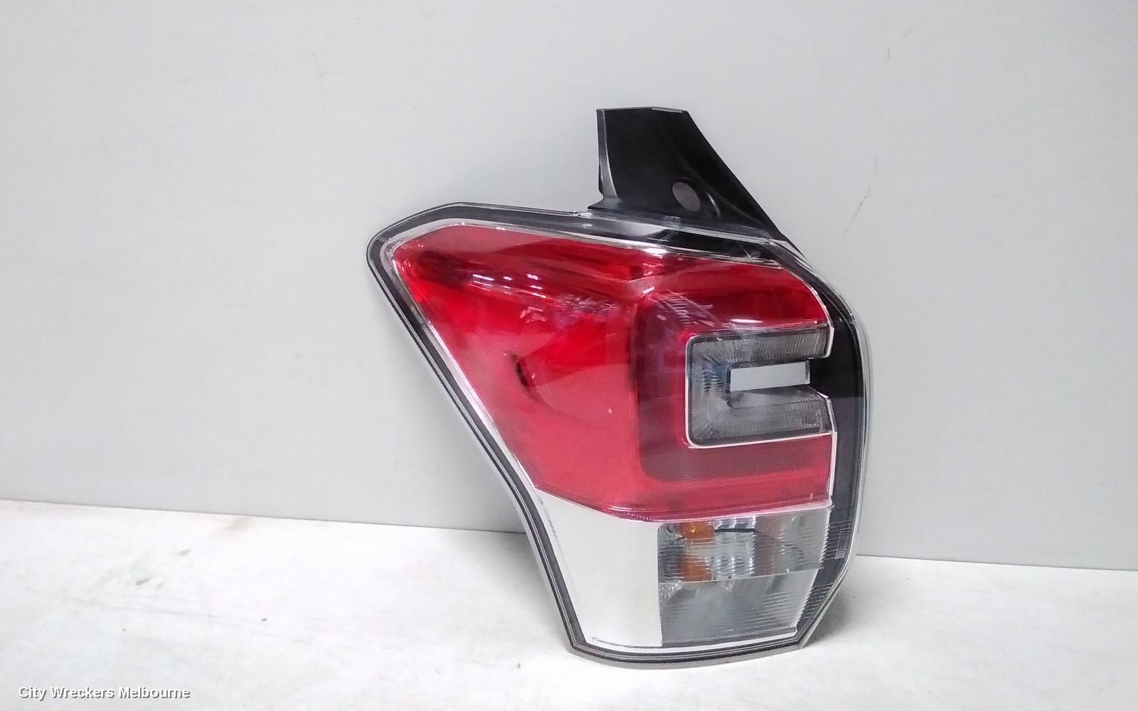 SUBARU FORESTER LEFT TAILLIGHT, SJ, IN BODY, 12/2012 - 01/2016