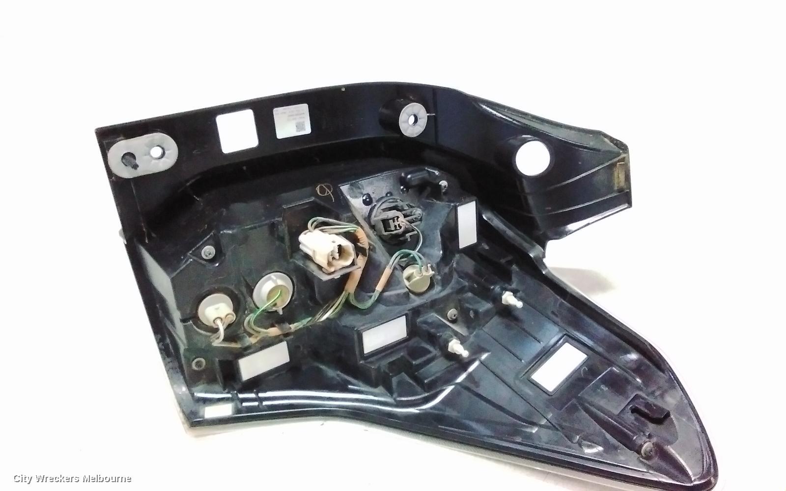 SUBARU FORESTER LEFT TAILLIGHT, SJ, IN BODY, 12/2012 - 01/2016