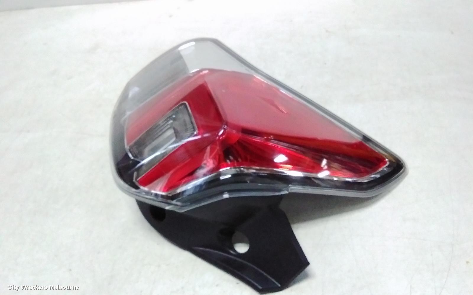 SUBARU FORESTER LEFT TAILLIGHT, SJ, IN BODY, 12/2012 - 01/2016