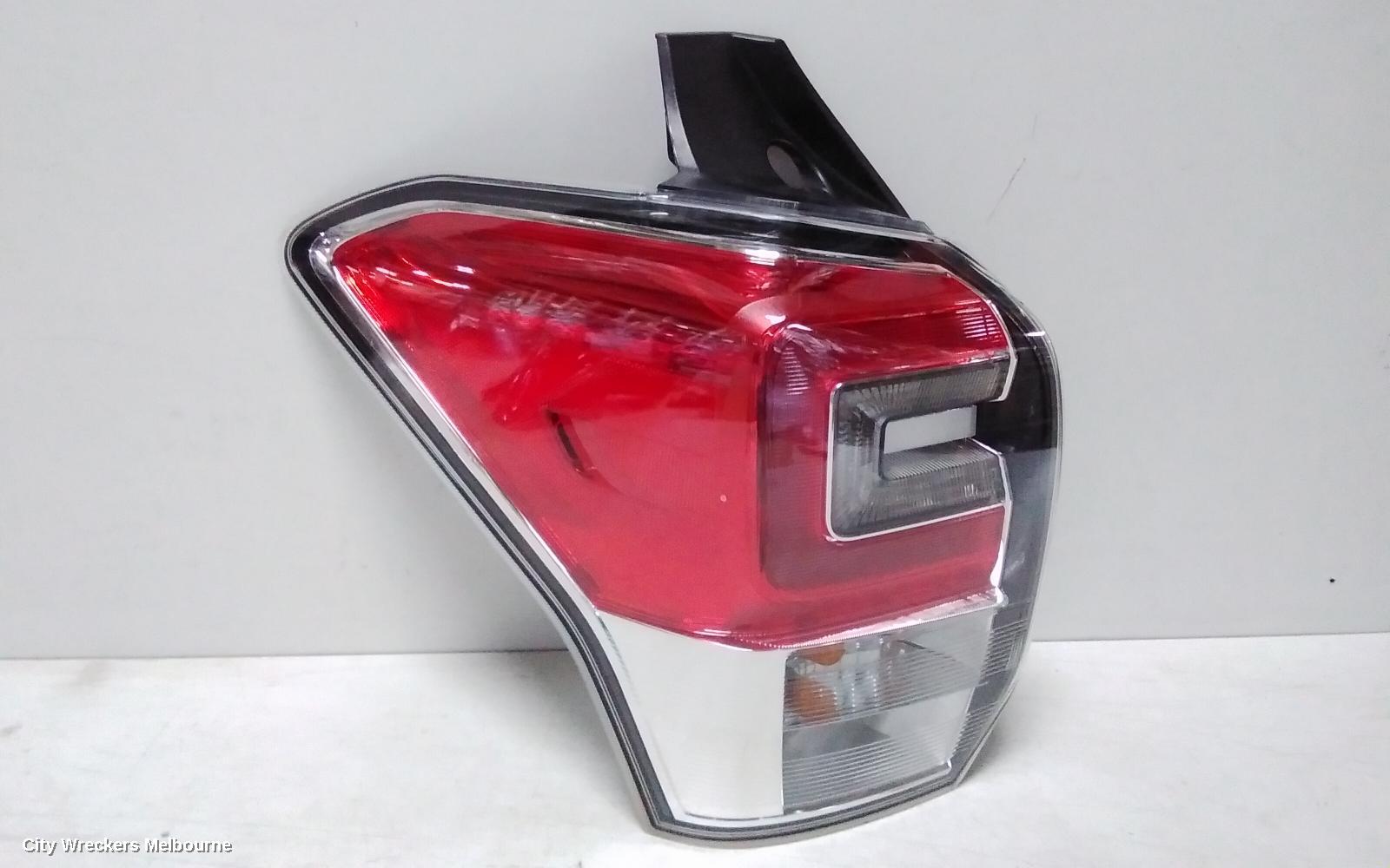 SUBARU FORESTER LEFT TAILLIGHT, SJ, IN BODY, 12/2012 - 01/2016