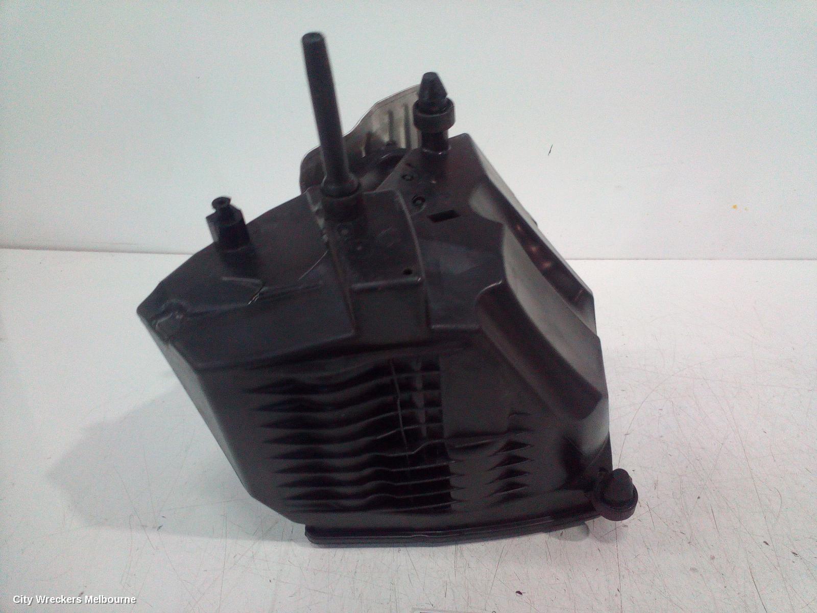 AUDI A4 AIR CLEANER/BOX, AIR CLEANER, 2.0, PETROL, B9 8W, 10/2015 ONWARDS