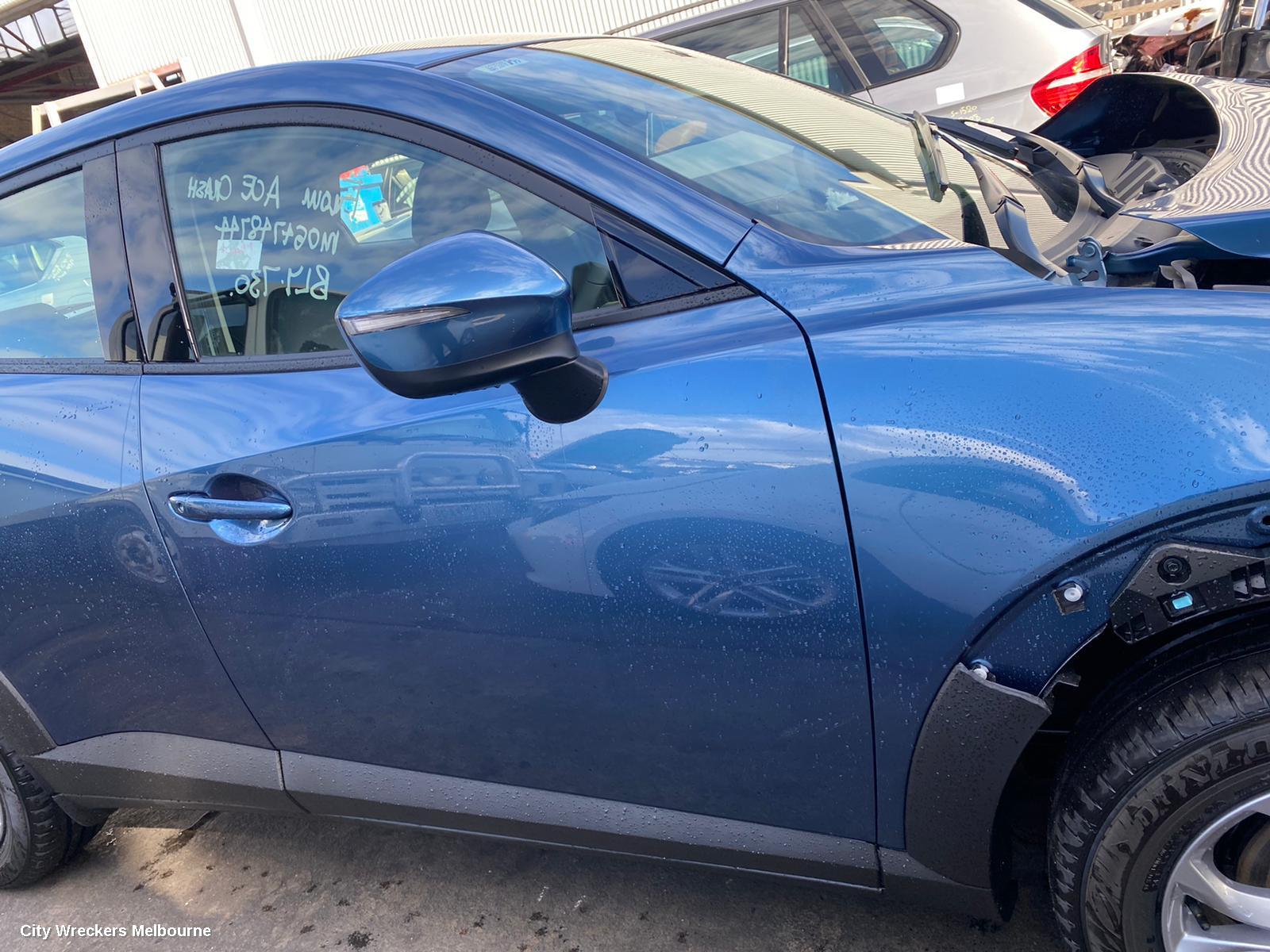 MAZDA CX3 GLOVE BOX, DK, 03/2015 ONWARDS