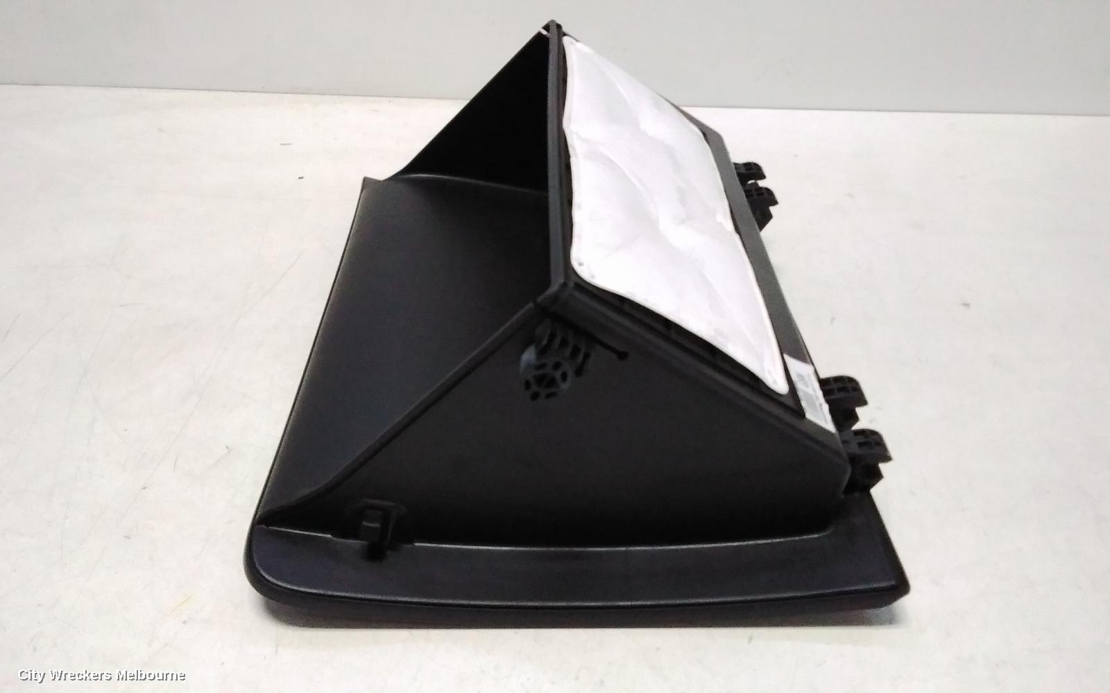 HYUNDAI TUCSON GLOVE BOX, NX4, 02/2021 - 01/2024