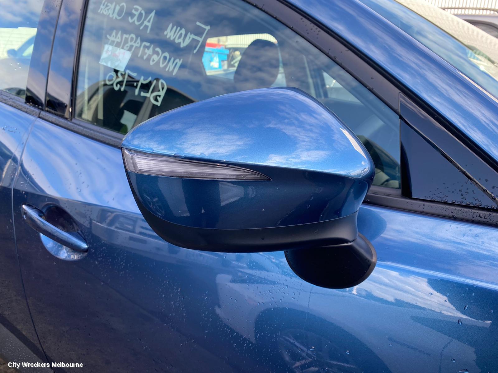 MAZDA CX3 GLOVE BOX, DK, 03/2015 ONWARDS