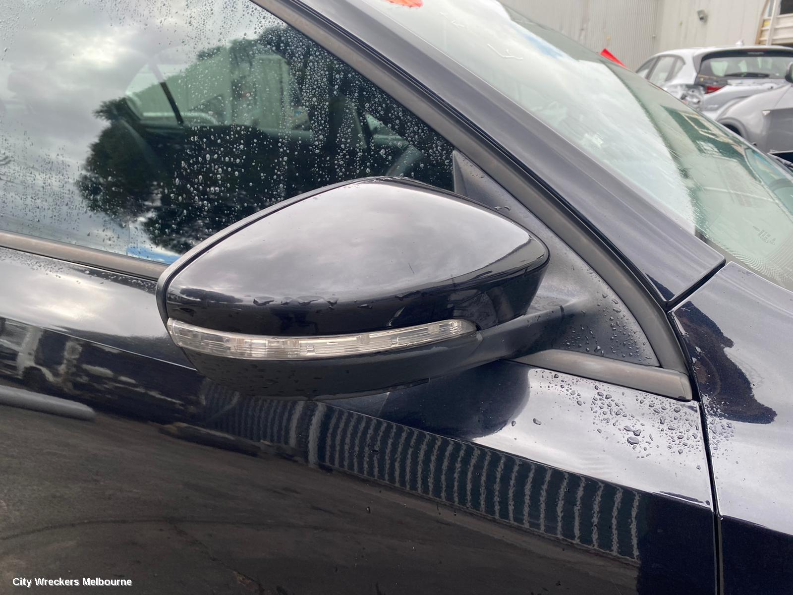 VOLKSWAGEN JETTA RIGHT TAILLIGHT, 1B, 02/2011 - 10/2014