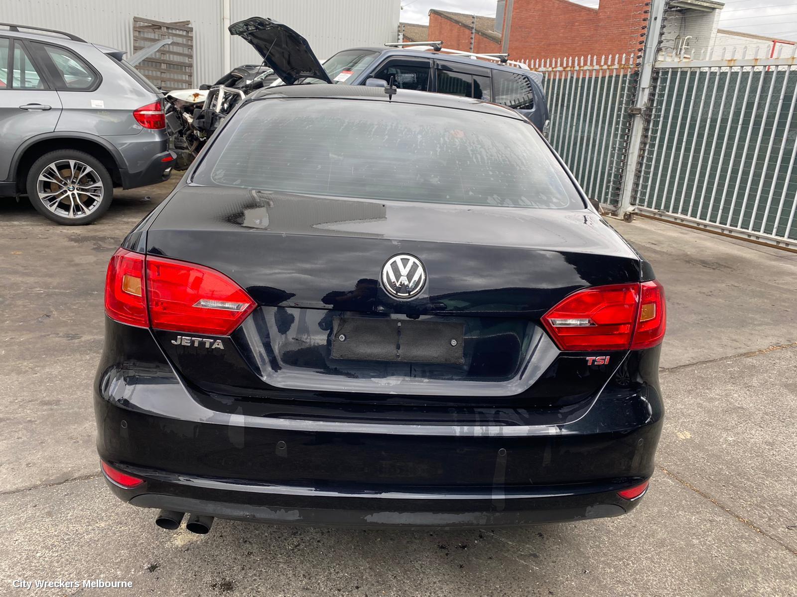 VOLKSWAGEN JETTA RIGHT TAILLIGHT, 1B, 02/2011 - 10/2014