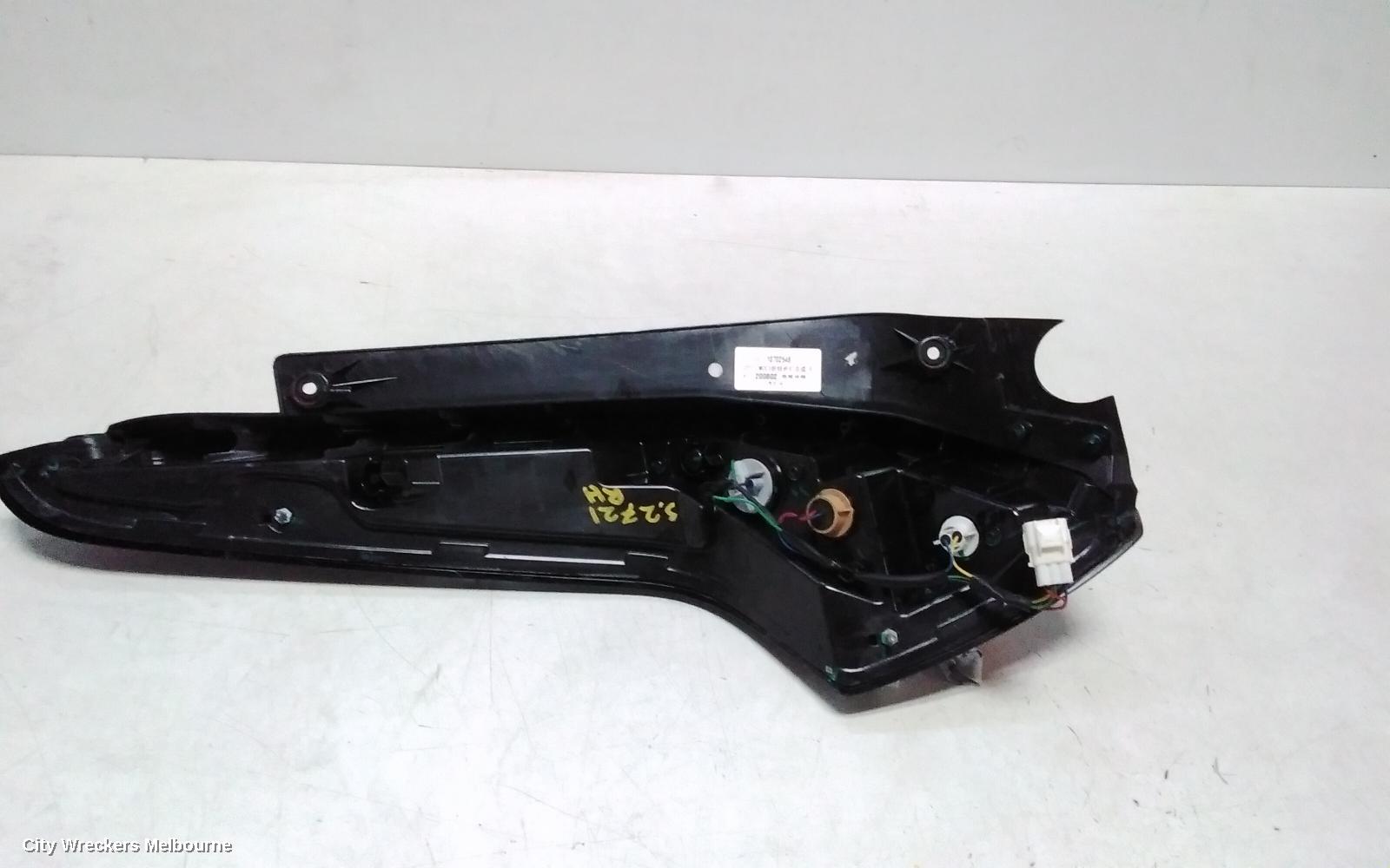 MG MG3 RIGHT TAILLIGHT, SZP1, IN BODY, CLEAR ON BOTTOM, 06/2018 ONWARDS