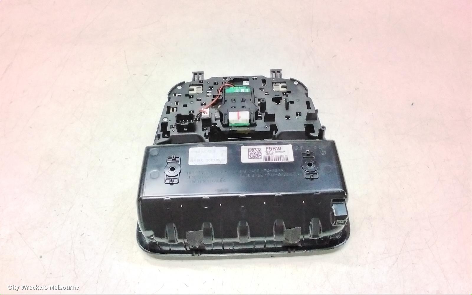 KIA STINGER COURTESY LIGHT, FRONT, W/ SUNROOF SWITCH TYPE, CK, 06/2017 - 04/2023