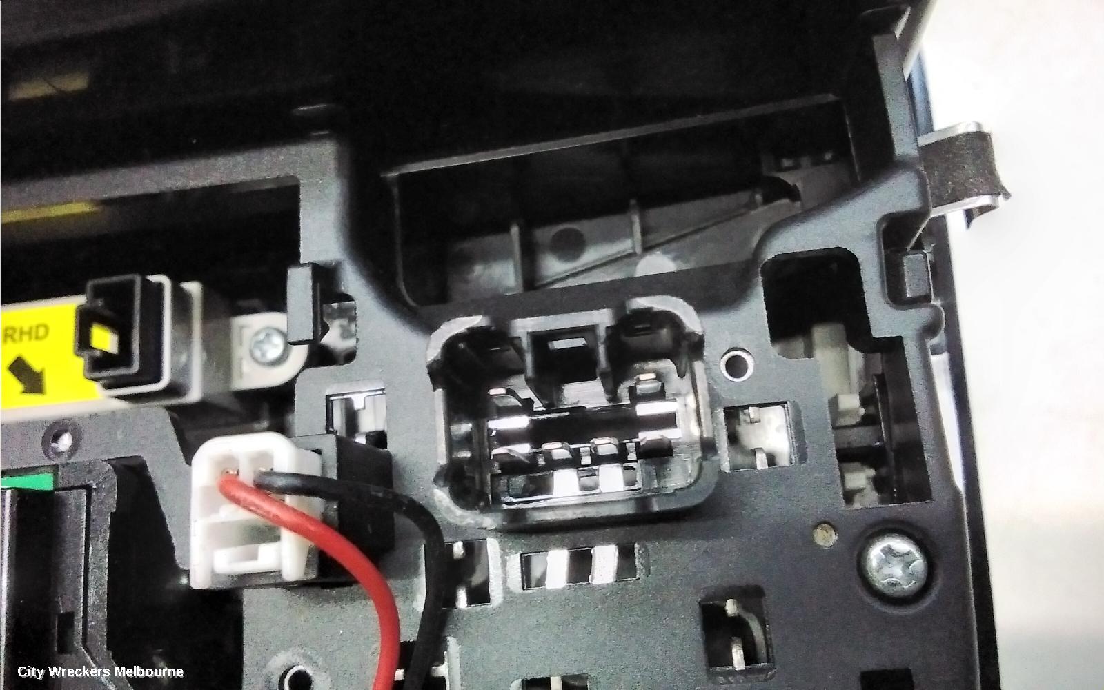 KIA STINGER COURTESY LIGHT, FRONT, W/ SUNROOF SWITCH TYPE, CK, 06/2017 - 04/2023